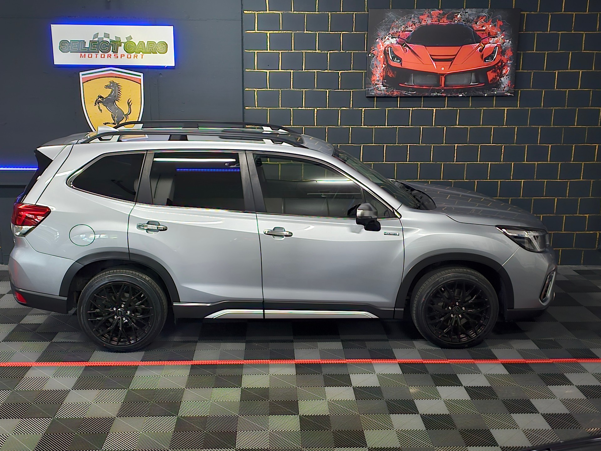 SUBARU Forester 2.0i e-Boxer Luxury Lineartronic-image-4