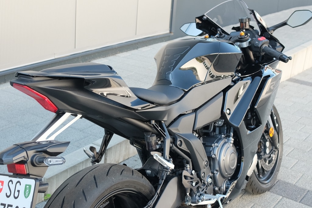 YAMAHA R7 ABS-image-3