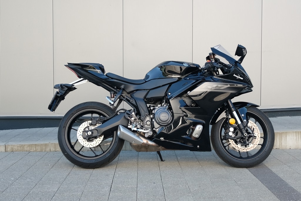 YAMAHA R7 ABS-image-0