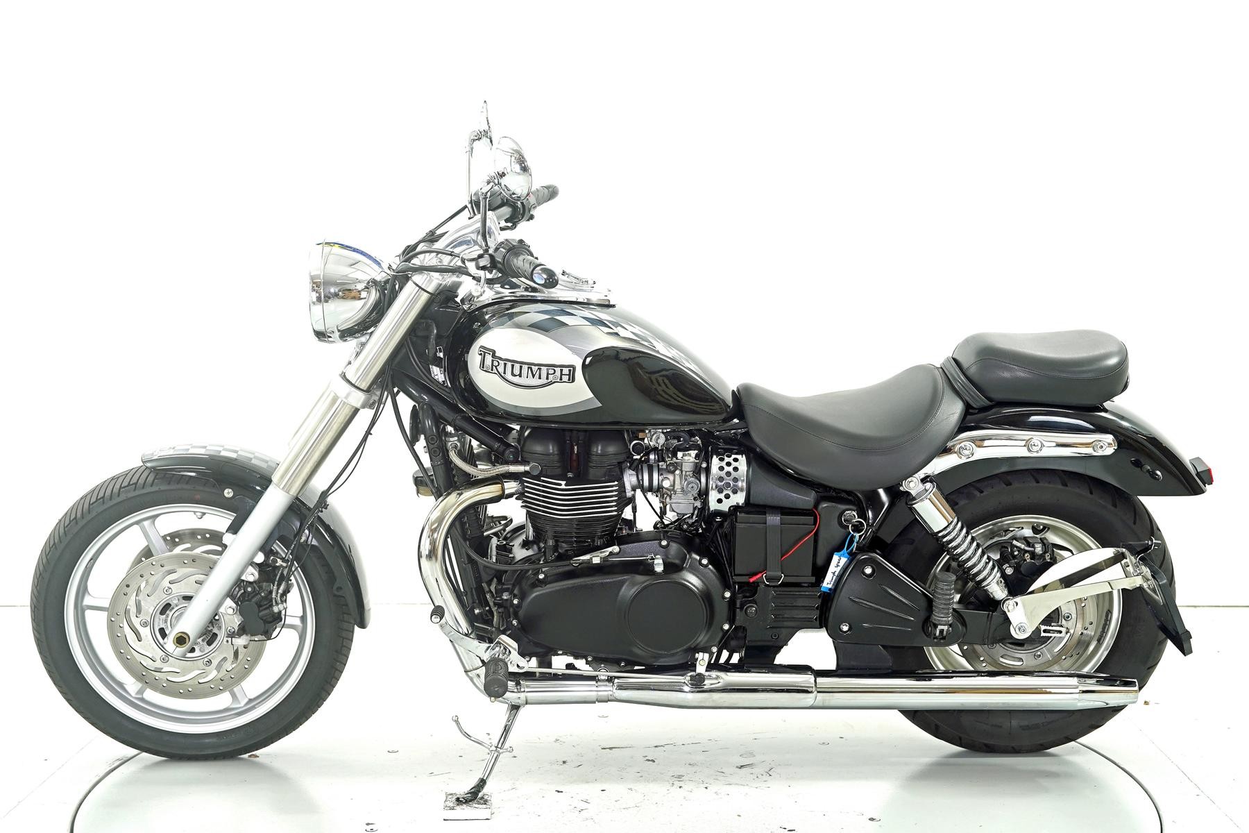 TRIUMPH Speedmaster-image-4