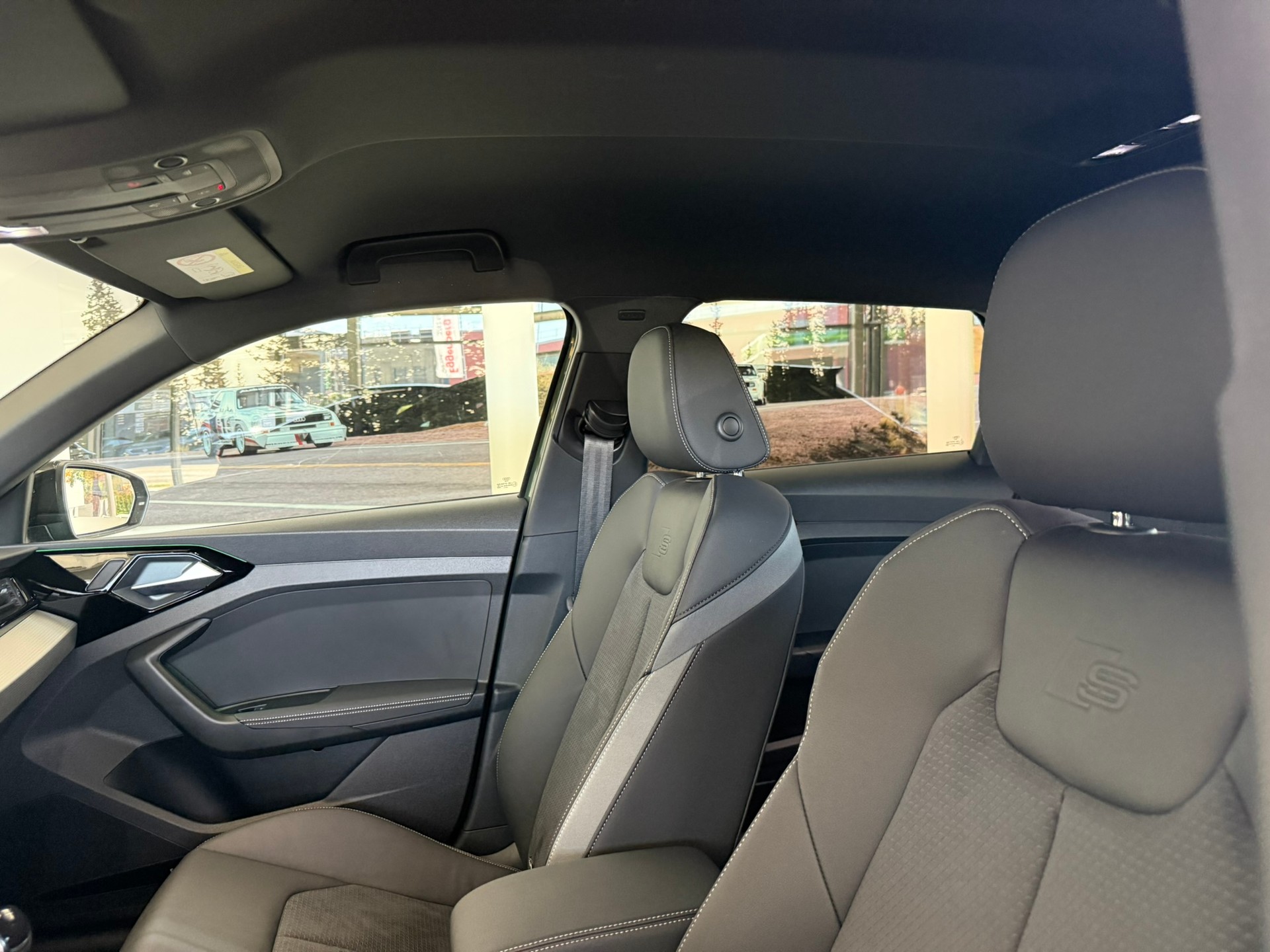 AUDI A1 Sportback 40 TFSI S Line S-tronic, districtgrün met.-image-10
