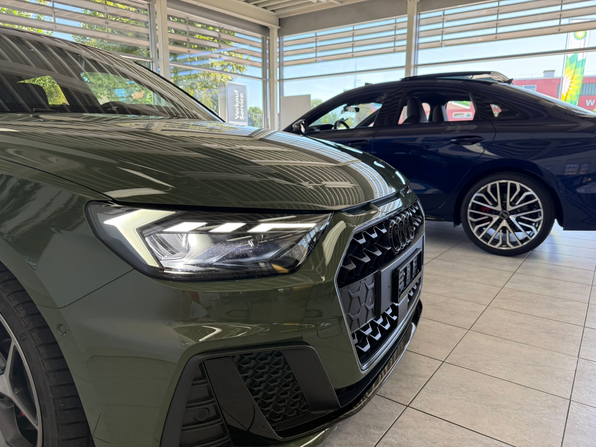 AUDI A1 Sportback 40 TFSI S Line S-tronic, districtgrün met.-image-27