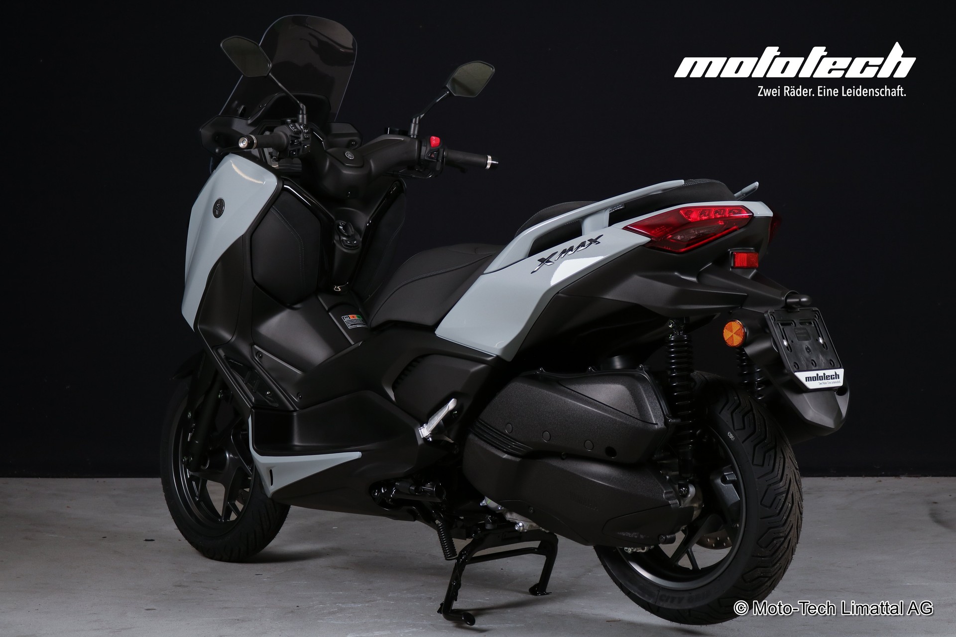YAMAHA X-Max 300 Tech Max+-image-3