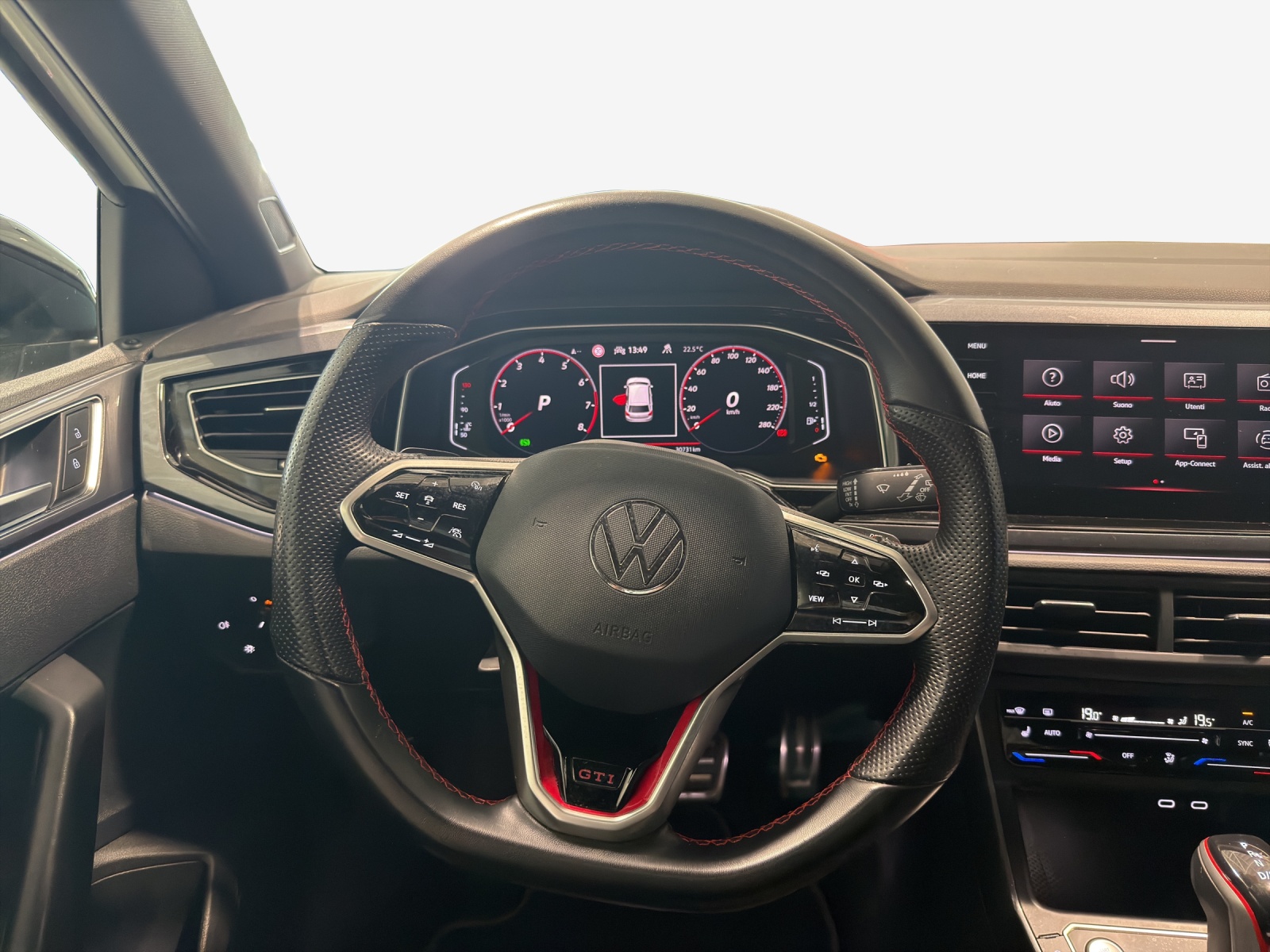 VW Polo 2.0 TSI GTI DSG-image-9