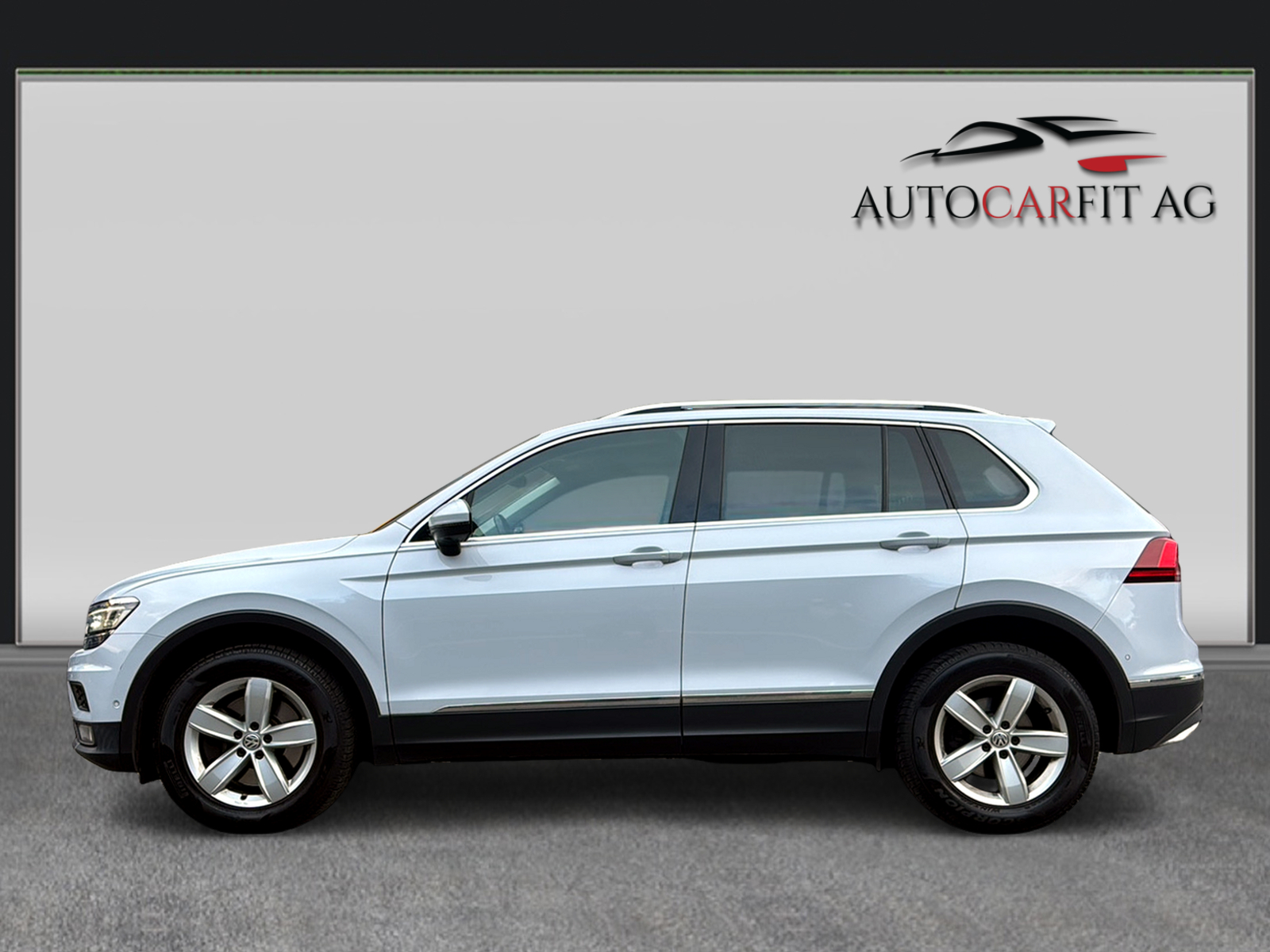 VW Tiguan 2.0TSI Highline 4Motion DSG-showroom-element-2
