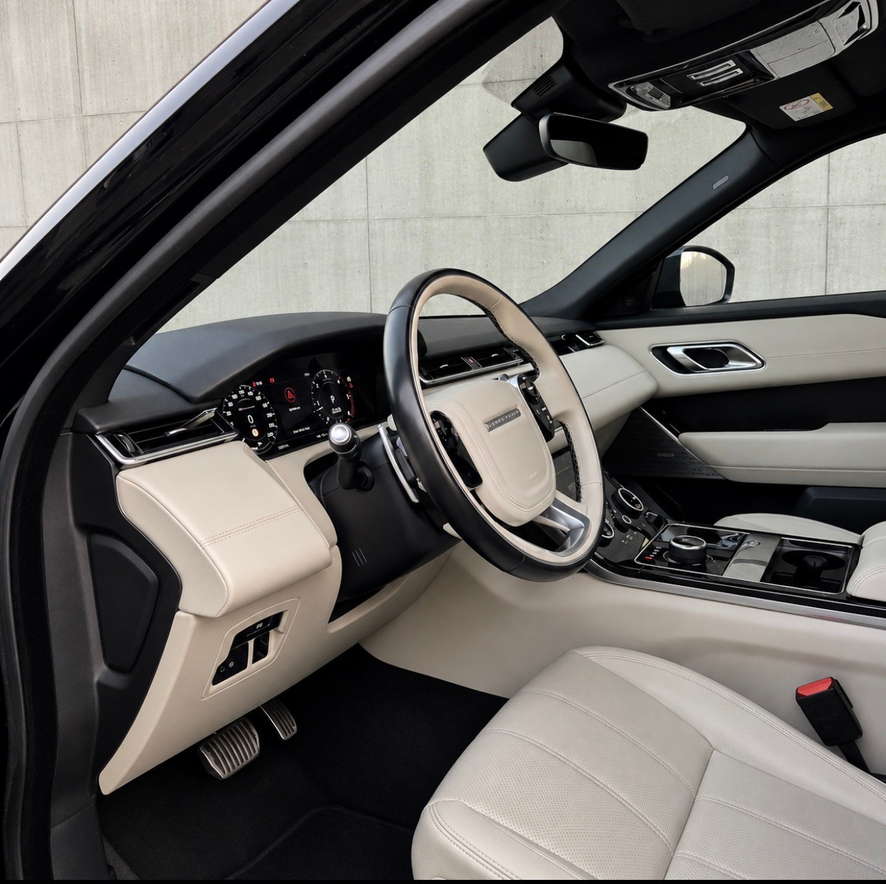LAND ROVER Range Rover Velar R-Dynamic D 240 SE Automatic-image-11
