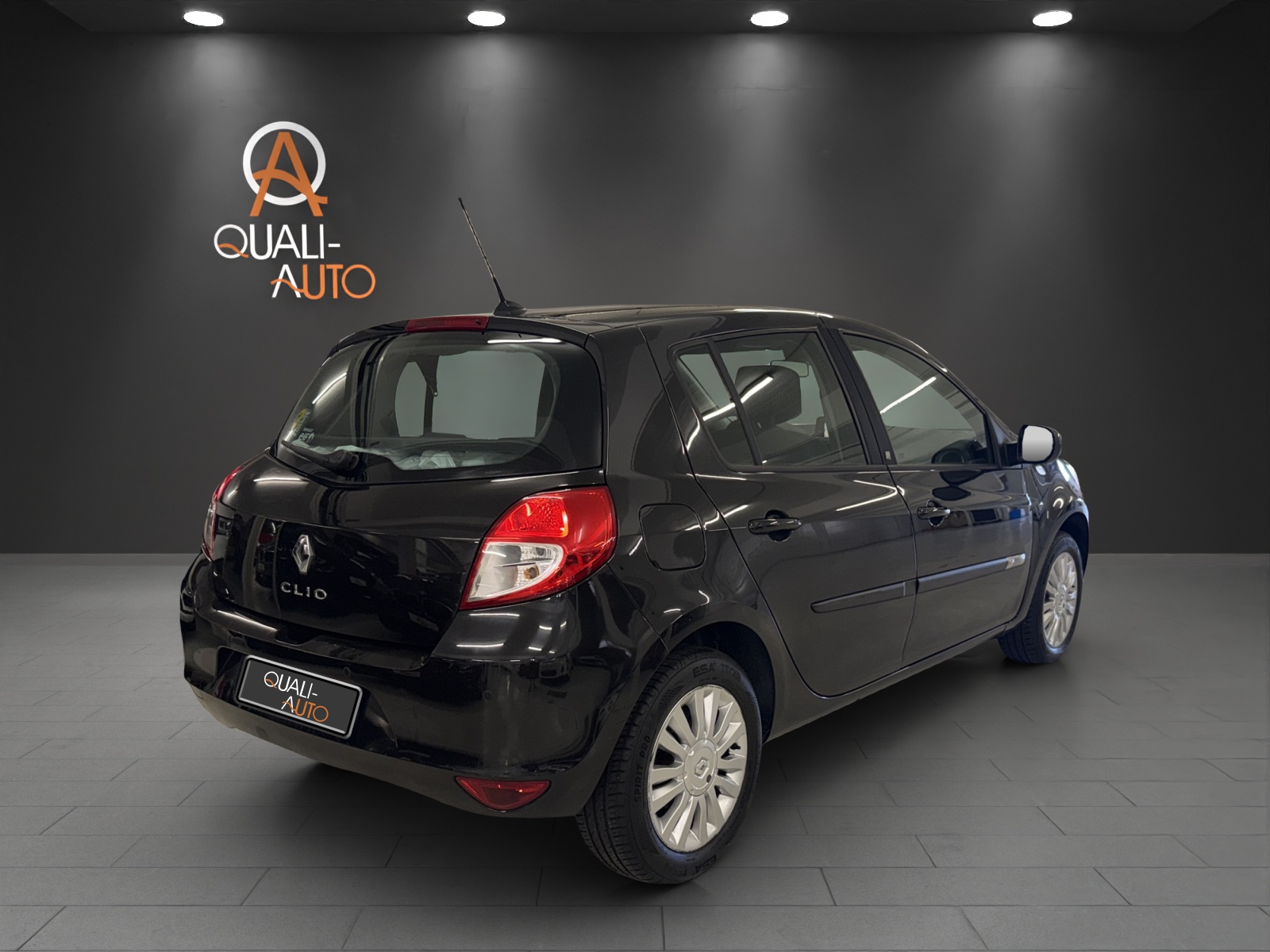 RENAULT Clio 1.6 16V 20th Edition Automatic-image-5