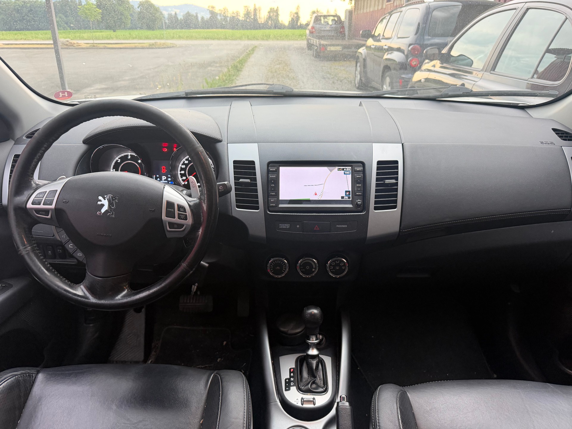 PEUGEOT 4007 2.2 HDi Lion Edition DCS6-image-3