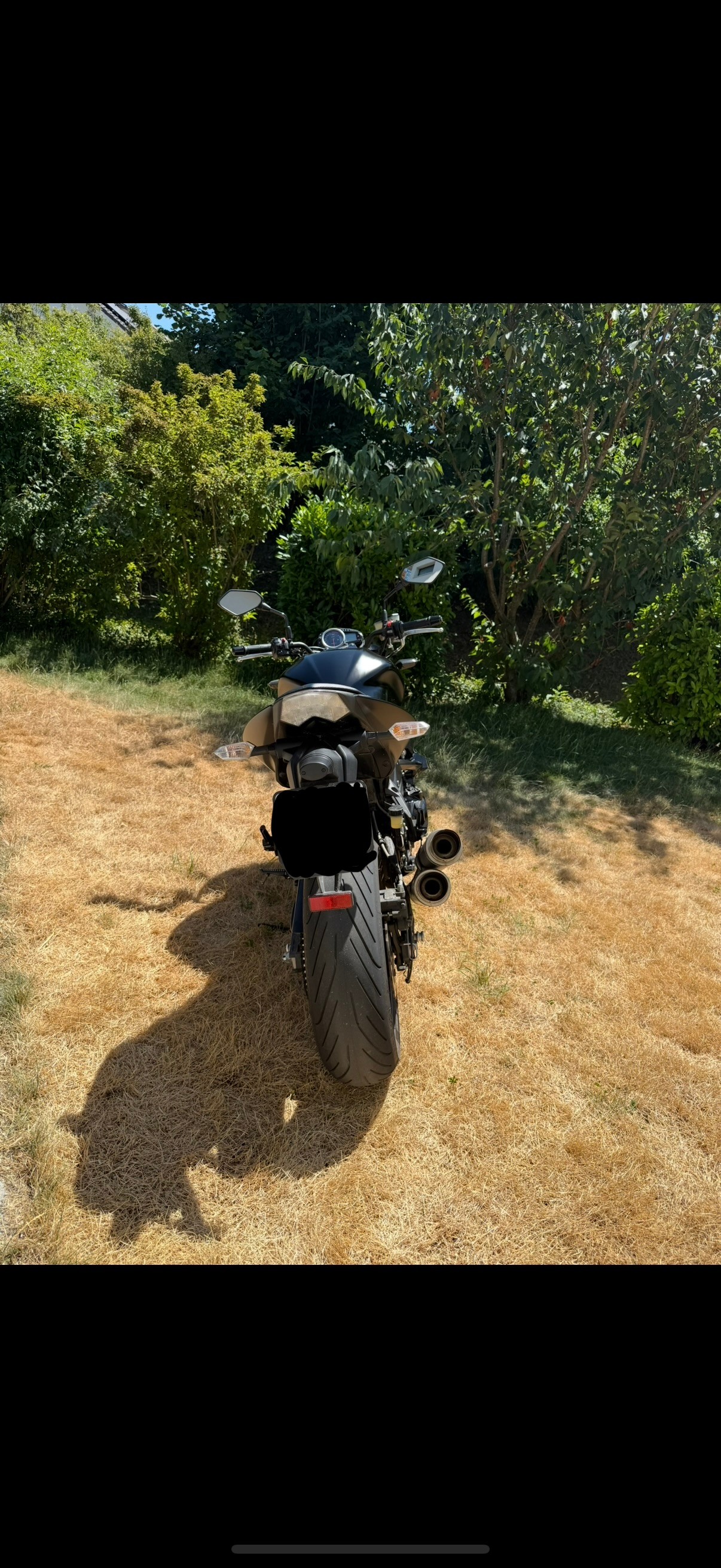 KAWASAKI Z 750 R Black Edition-image-3