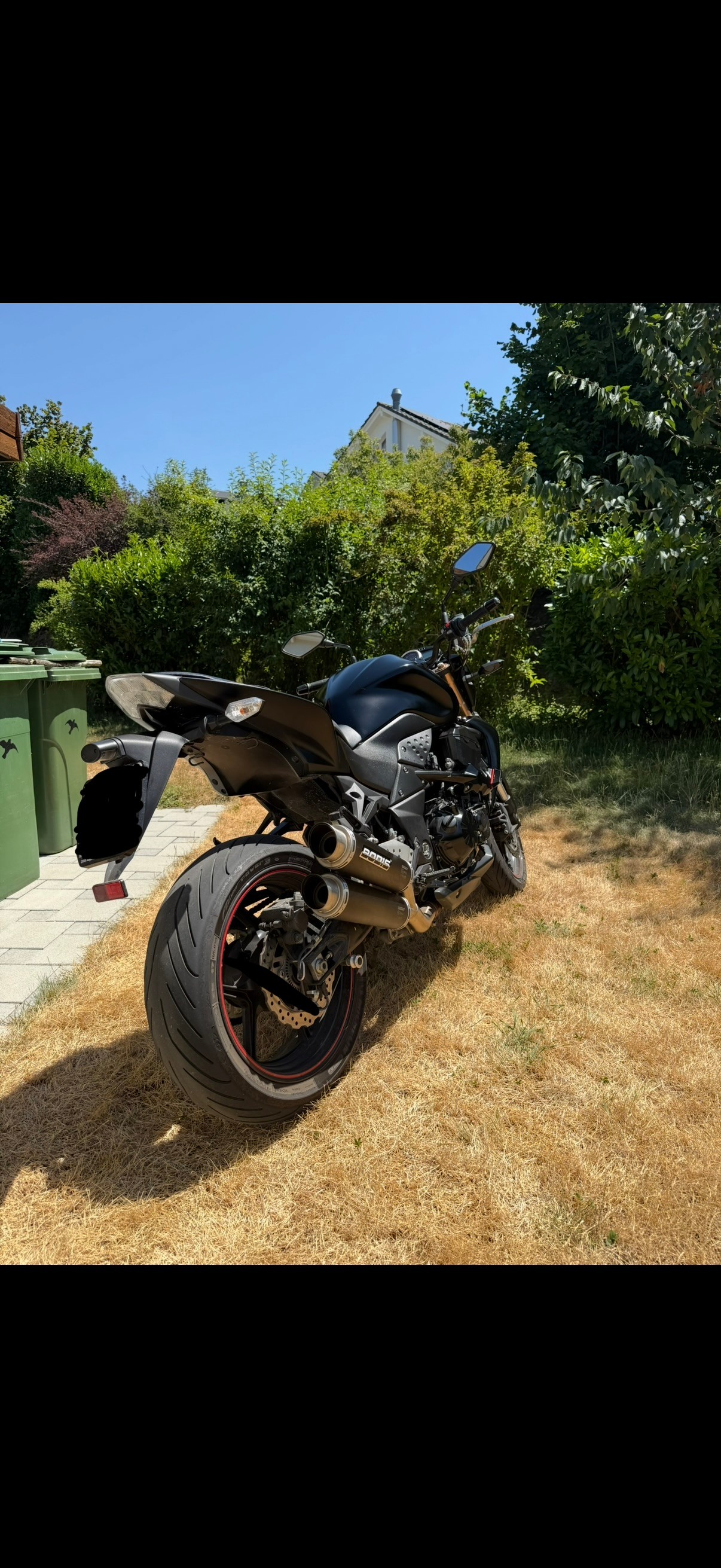 KAWASAKI Z 750 R Black Edition-image-10