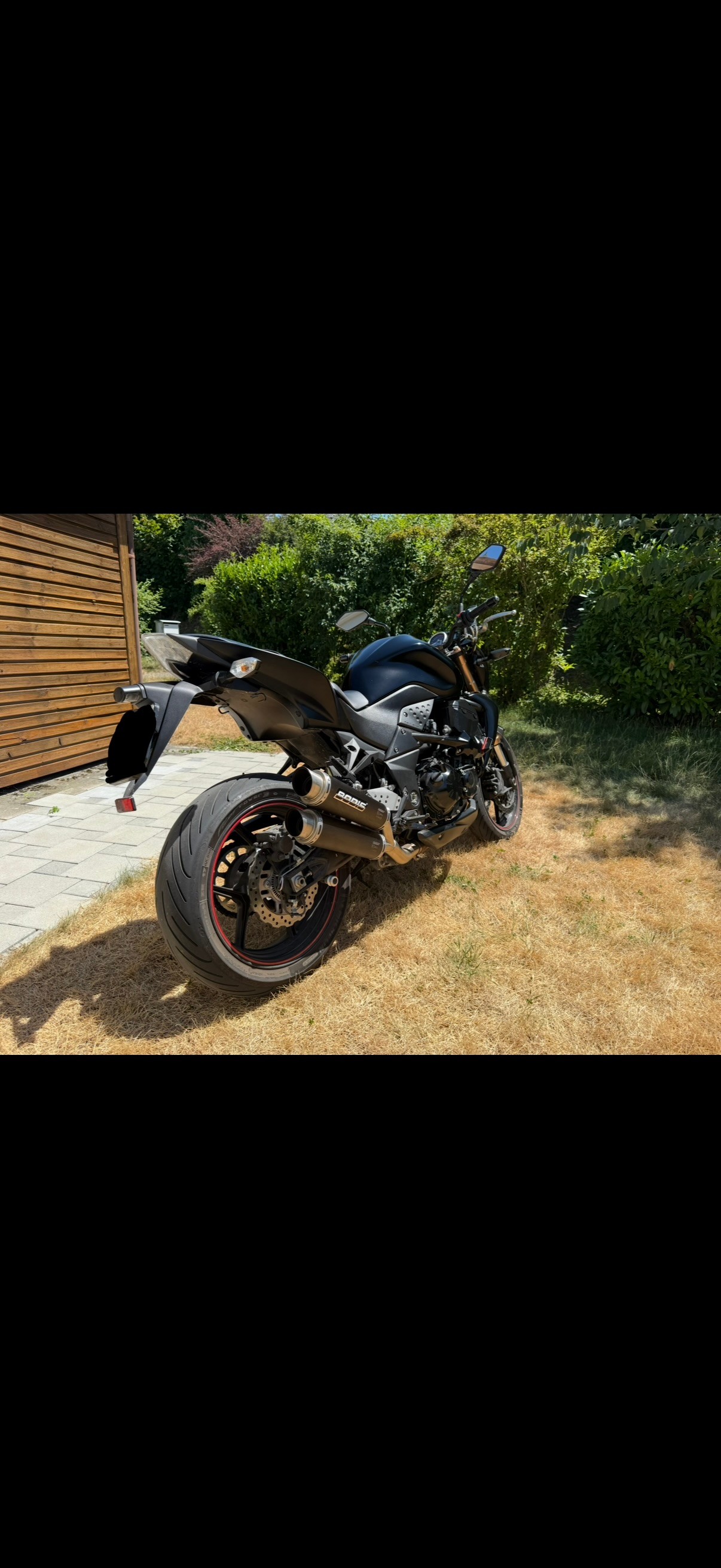 KAWASAKI Z 750 R Black Edition-image-2