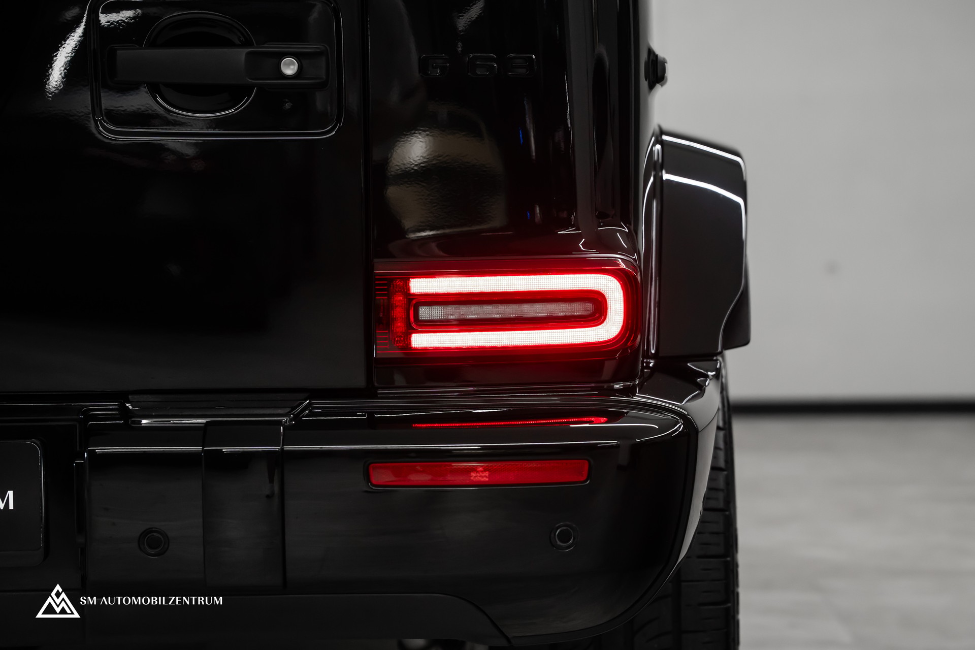 MERCEDES-BENZ G 63 AMG Manufaktur / Vollausstattung / Panorama / 360° / Sitzbelüftung / Massage-image-12