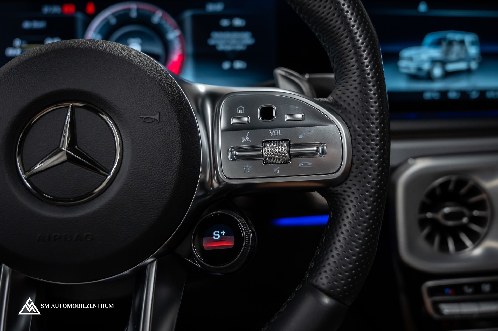 MERCEDES-BENZ G 63 AMG Manufaktur / Vollausstattung / Panorama / 360° / Sitzbelüftung / Massage-image-29