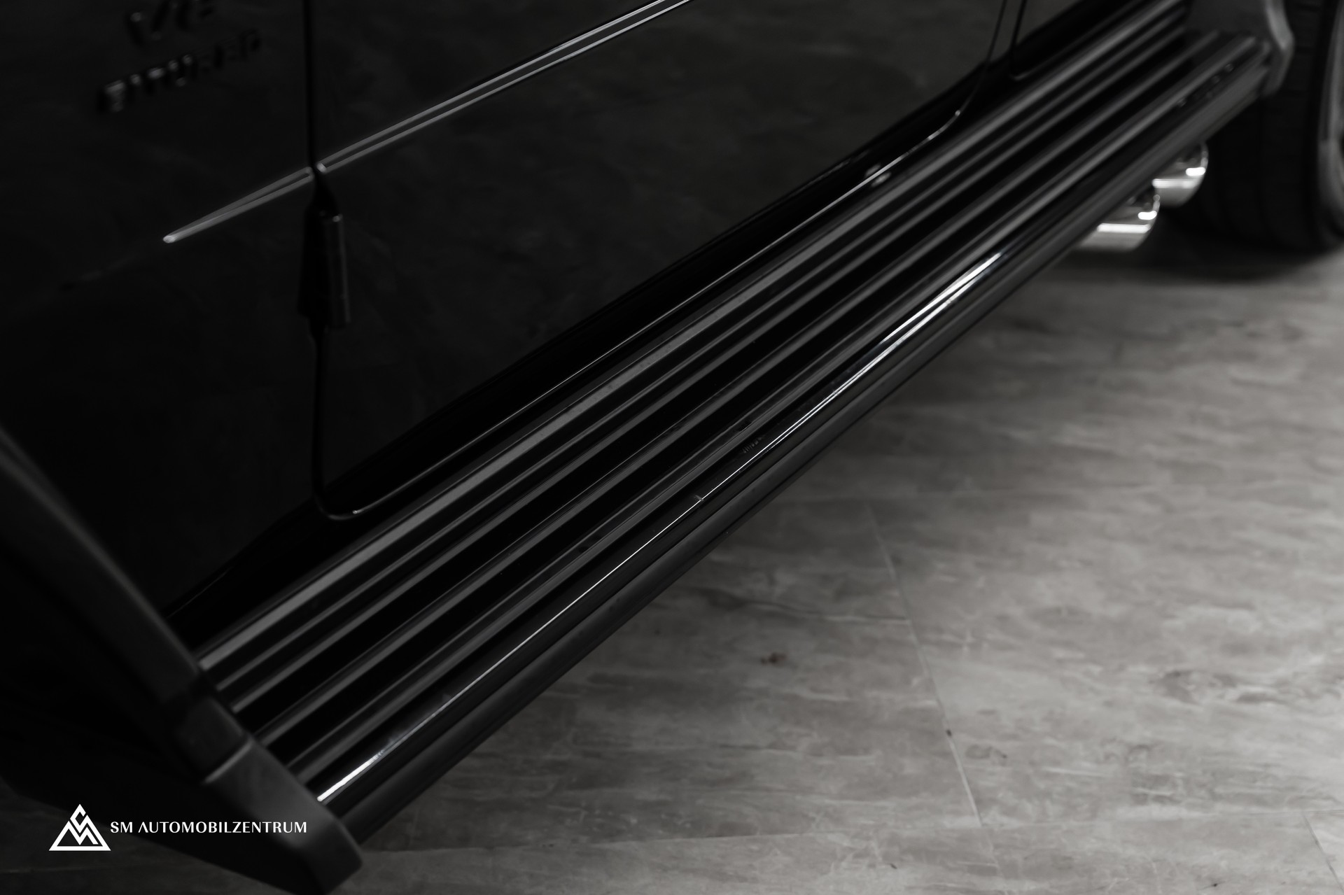 MERCEDES-BENZ G 63 AMG Manufaktur / Vollausstattung / Panorama / 360° / Sitzbelüftung / Massage-image-4
