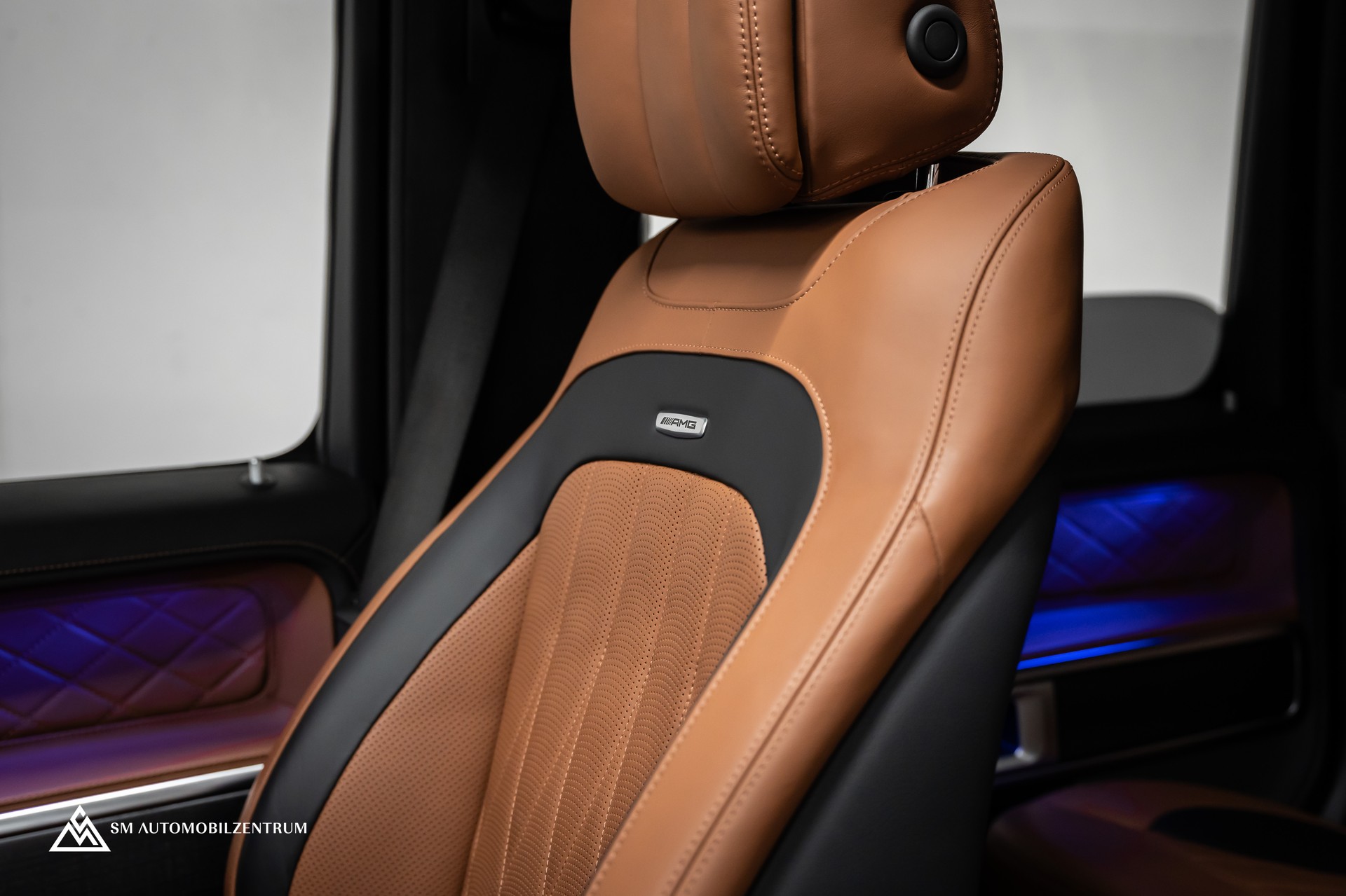 MERCEDES-BENZ G 63 AMG Manufaktur / Vollausstattung / Panorama / 360° / Sitzbelüftung / Massage-image-18