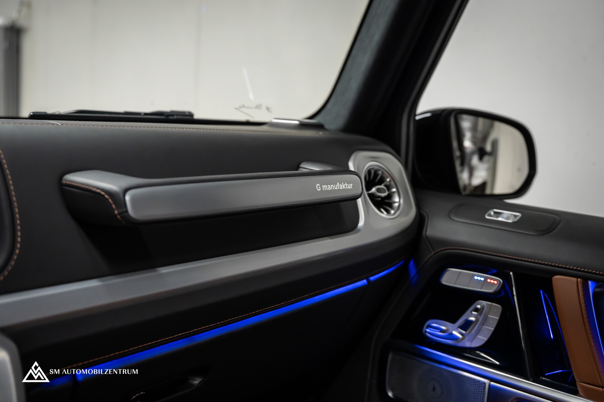 MERCEDES-BENZ G 63 AMG Manufaktur / Vollausstattung / Panorama / 360° / Sitzbelüftung / Massage-image-34