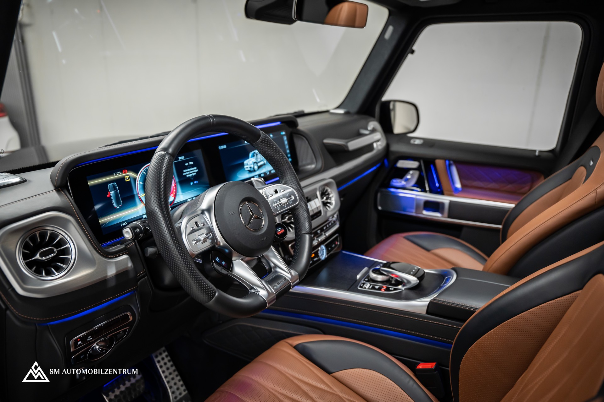 MERCEDES-BENZ G 63 AMG Manufaktur / Vollausstattung / Panorama / 360° / Sitzbelüftung / Massage-image-15