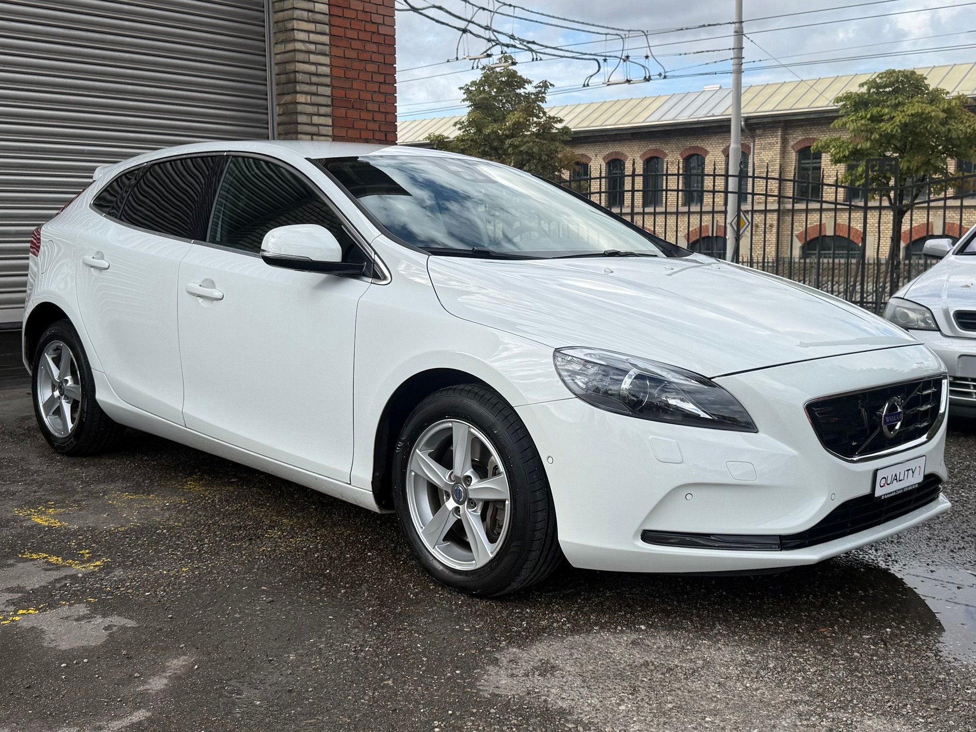 VOLVO V40 D3 Summum Geartronic