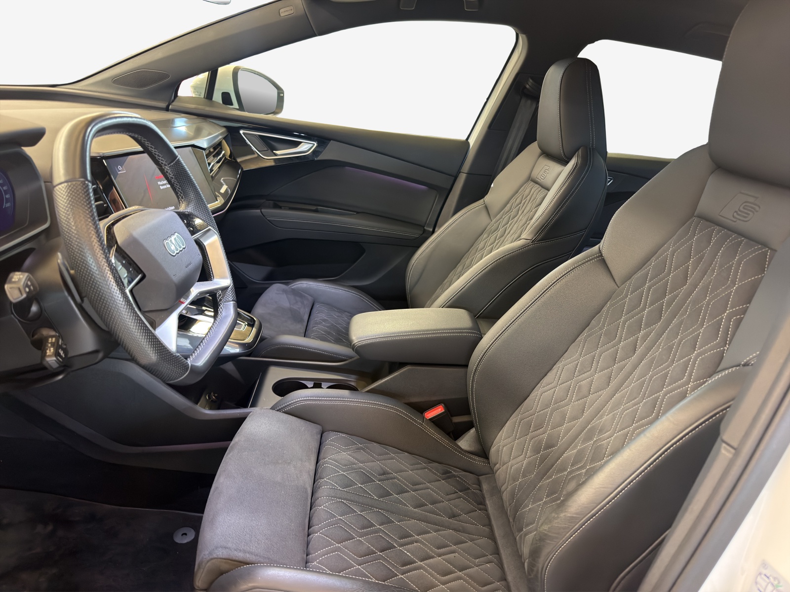 AUDI Q4 e-tron 50 quattro-image-6