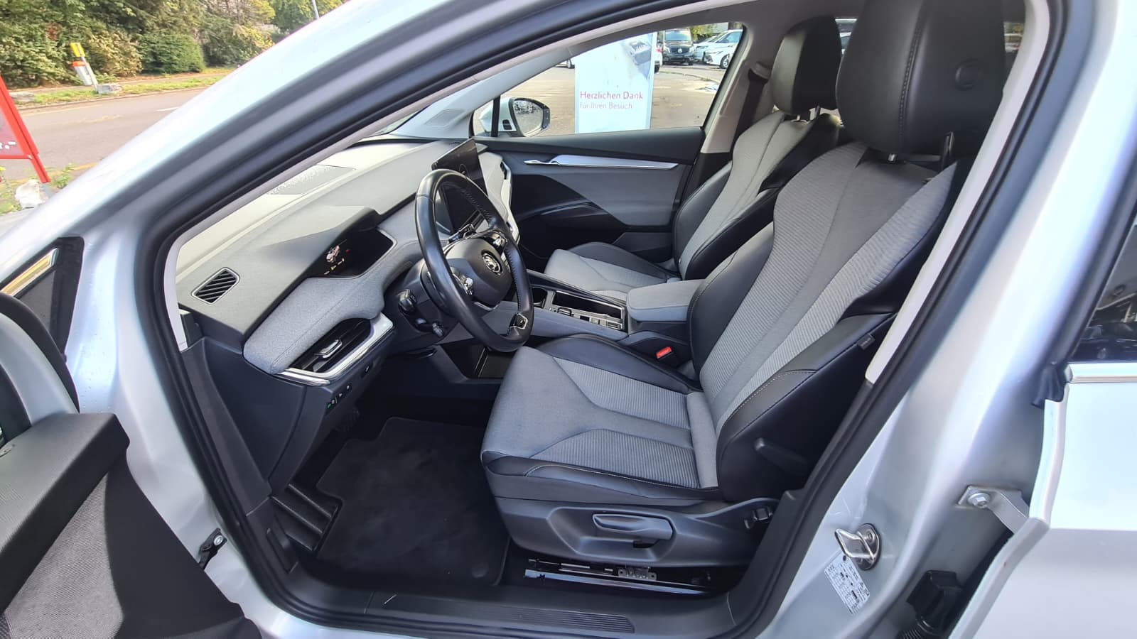 SKODA Enyaq iV 80 ** Teil-Leder ** Gr-Navi ** RF-Kamera ** Virtual Cockpit ** Neues Modell 2023 **-image-17