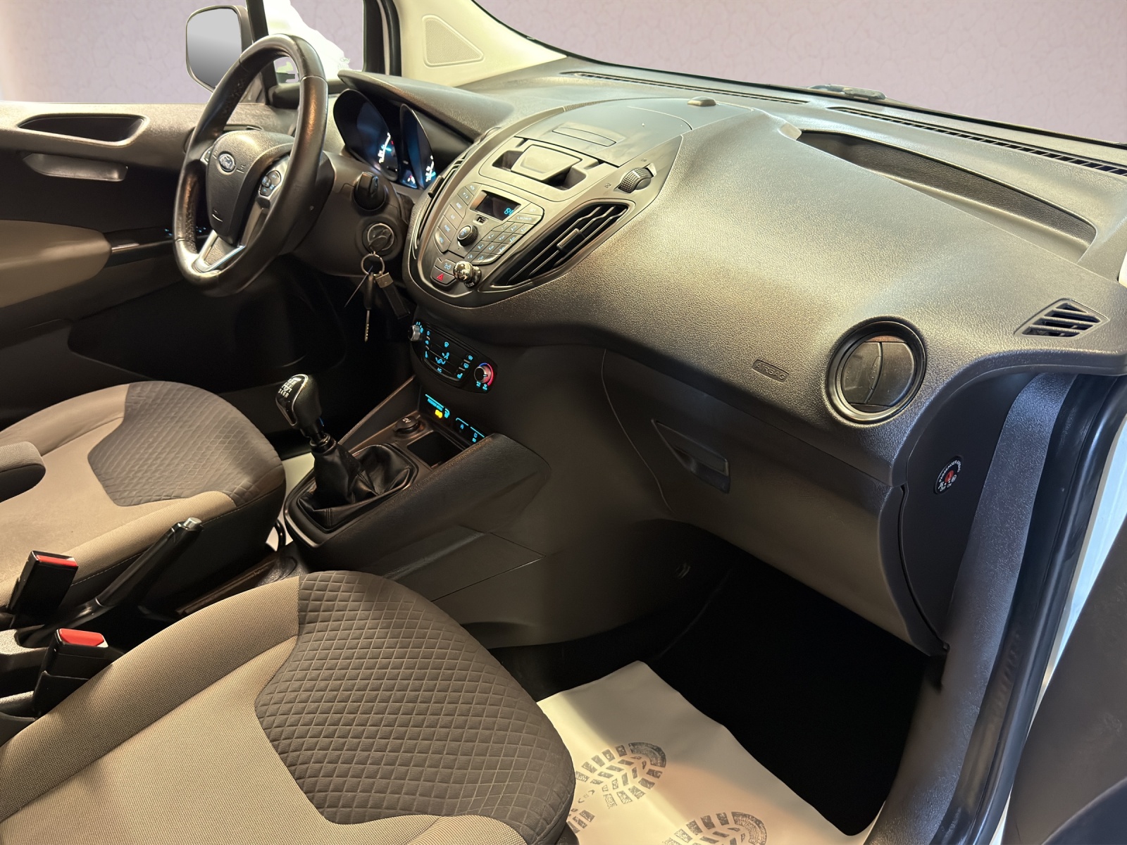 FORD Tourneo Courier 1.0 SCTi Trend-image-12