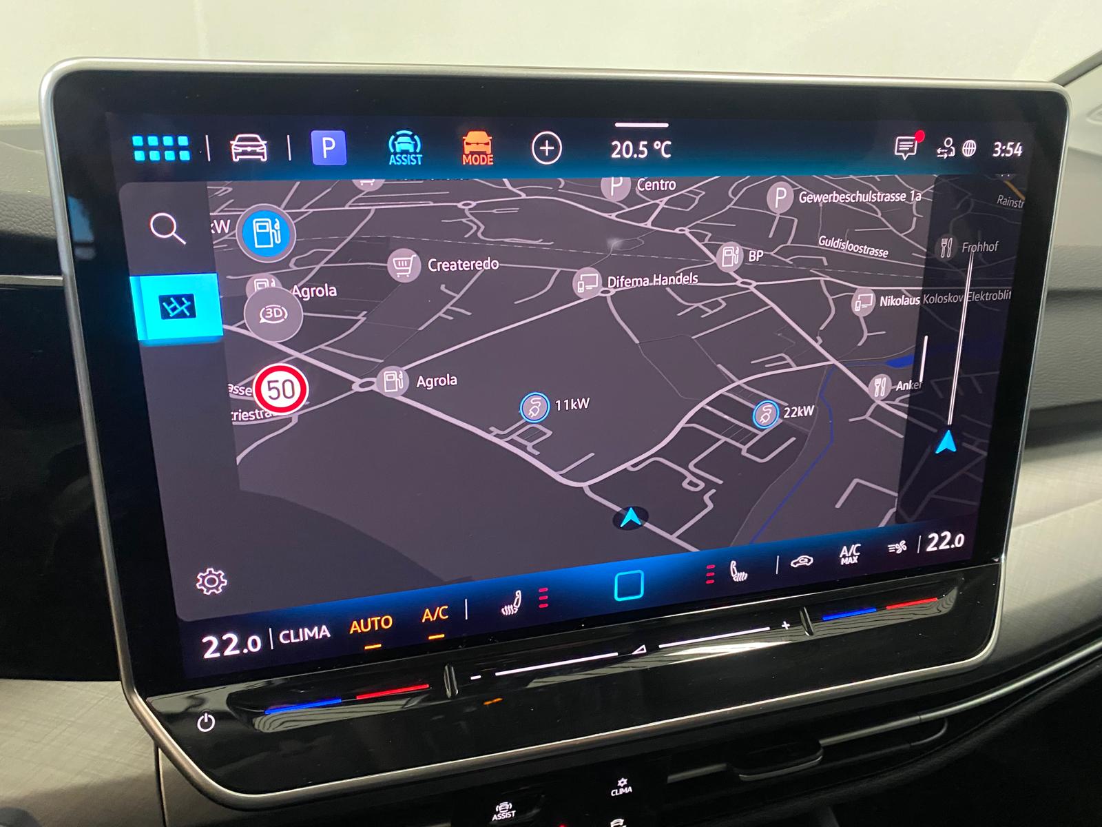 VW Golf Variant 1.5 eTSI mHEV Life DSG-image-11