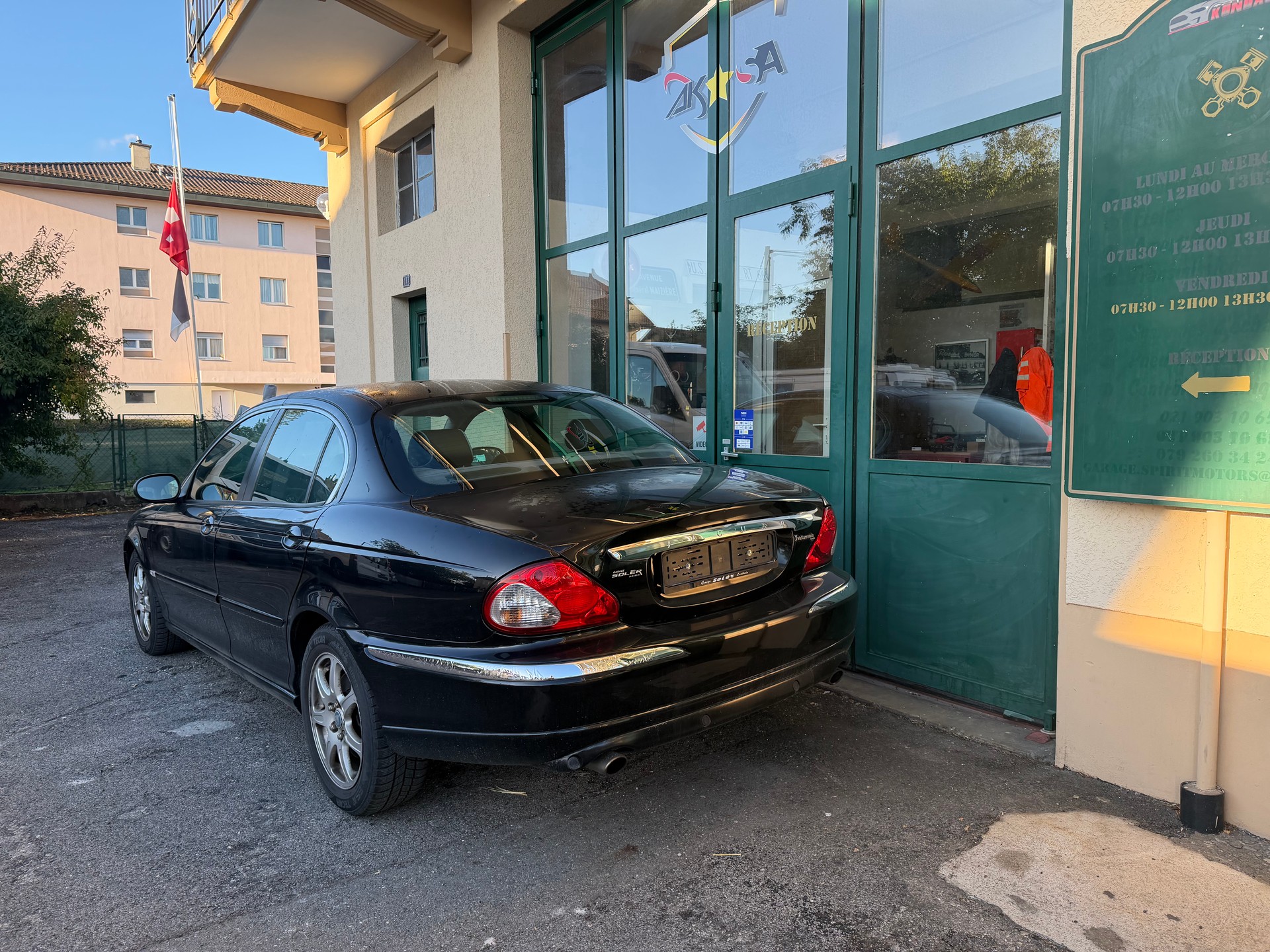 JAGUAR X-Type 3.0 V6 Traction4 Sovereign-showroom-element-2