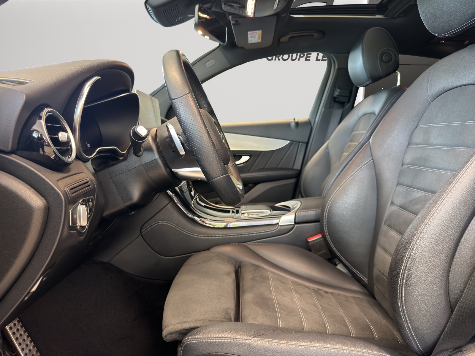 MERCEDES-BENZ GLC Coupé 300 AMG Line 4M-image-6