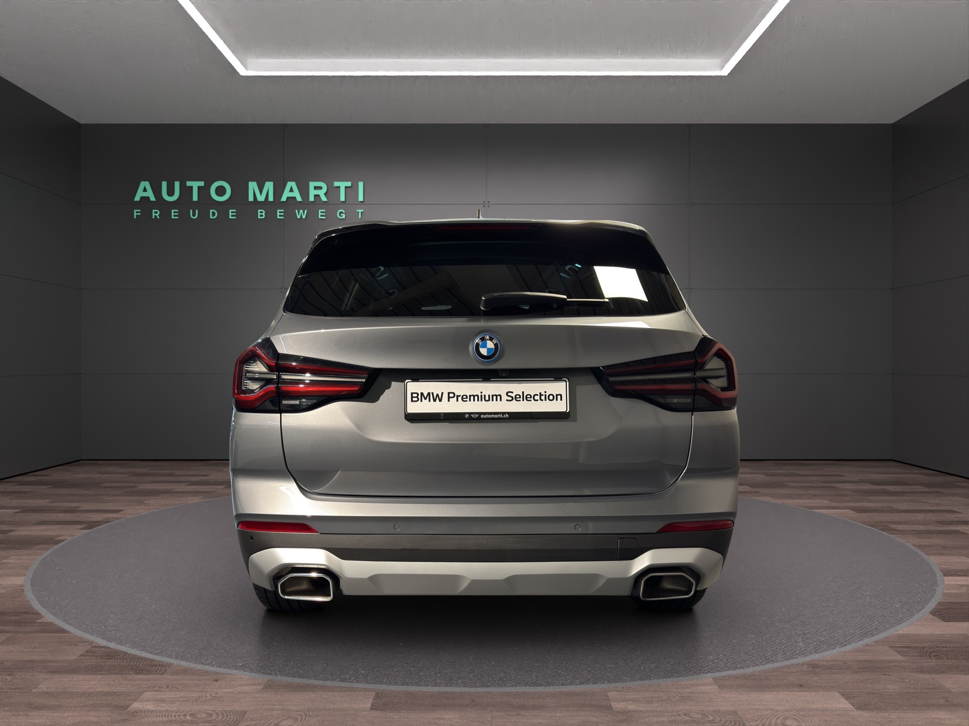 BMW X3 30e xDrive-showroom-element-3