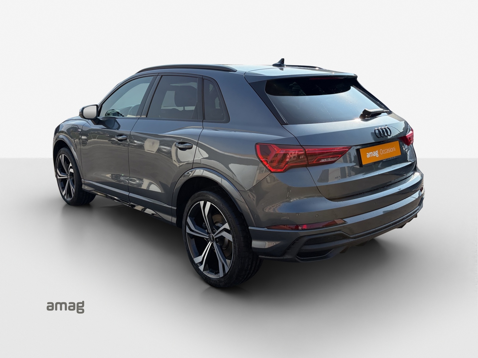 AUDI Q3 45 TFSI e S line S-tronic-showroom-element-2