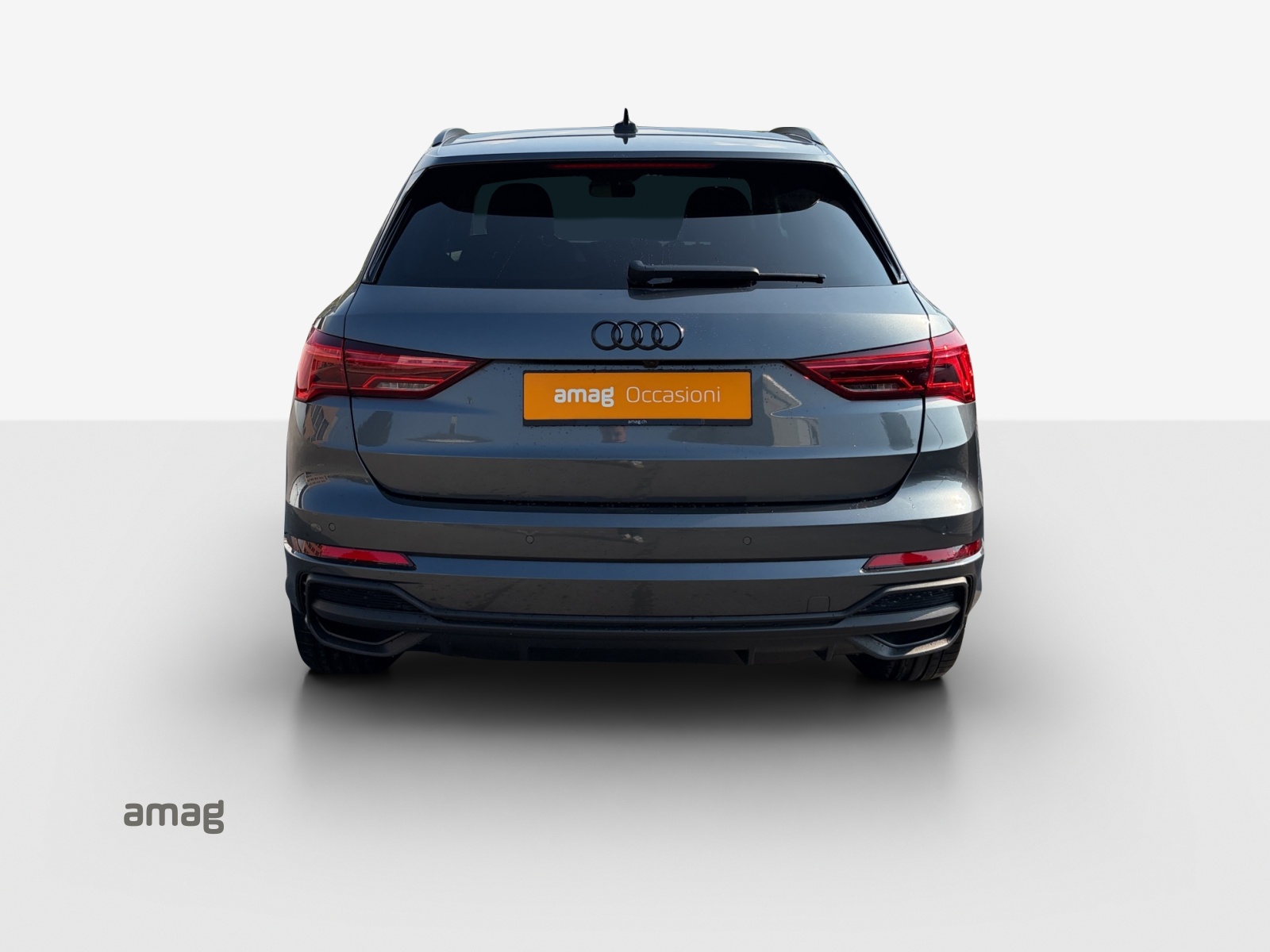 AUDI Q3 45 TFSI e S line S-tronic-showroom-element-3