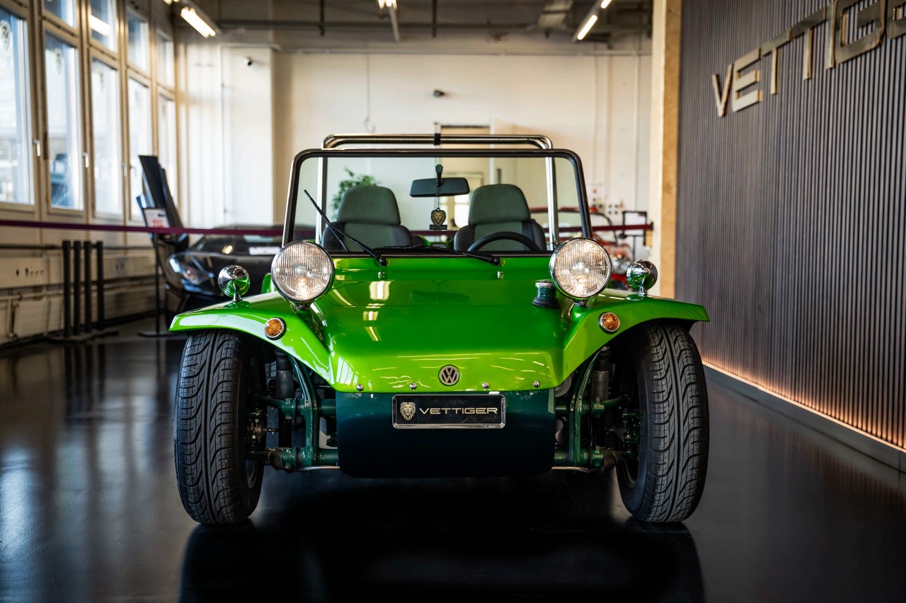 VW SWISS-BUGGY-showroom-element-1
