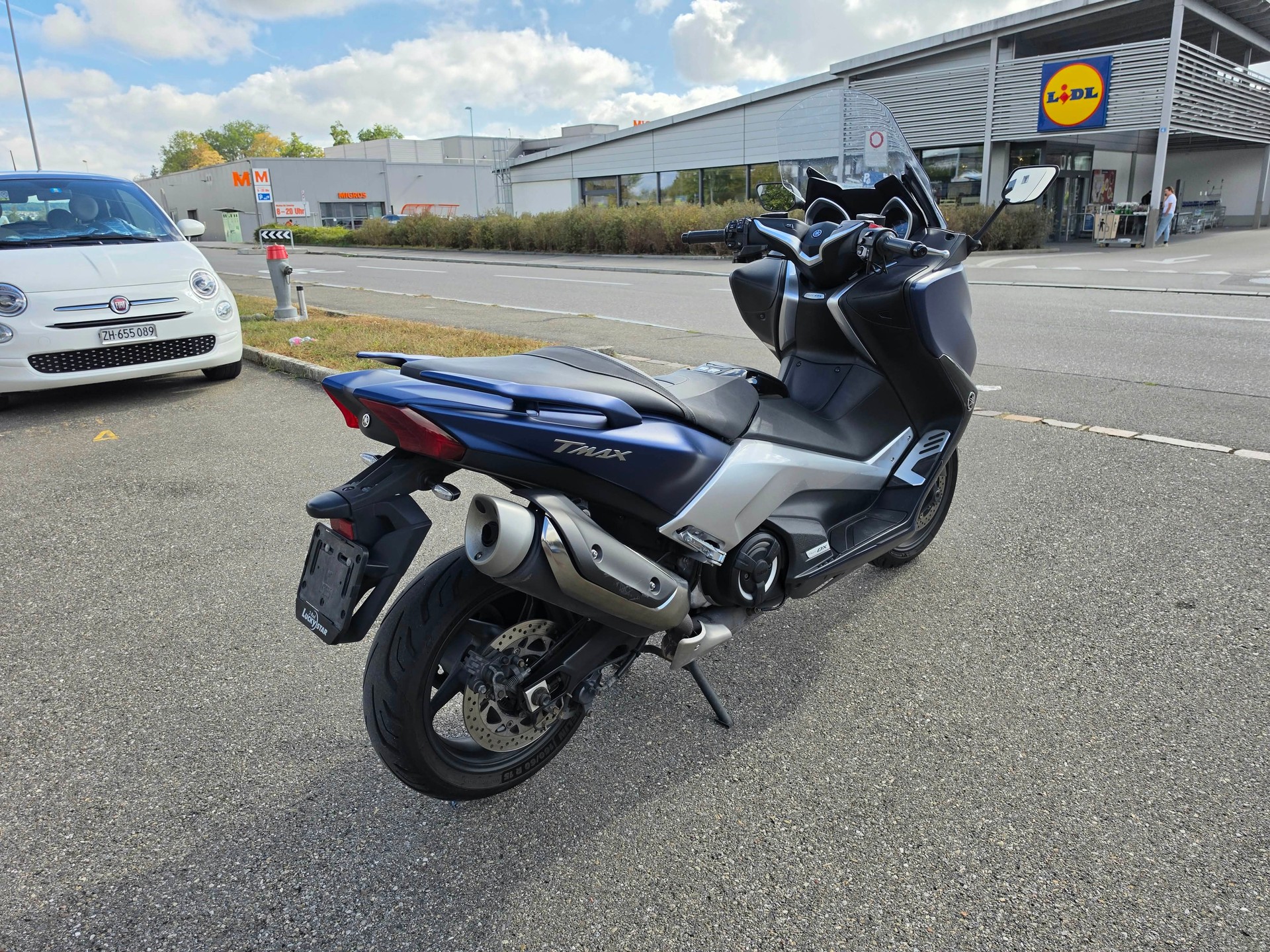 YAMAHA T-MAX XP 530 DX ABS-image-4