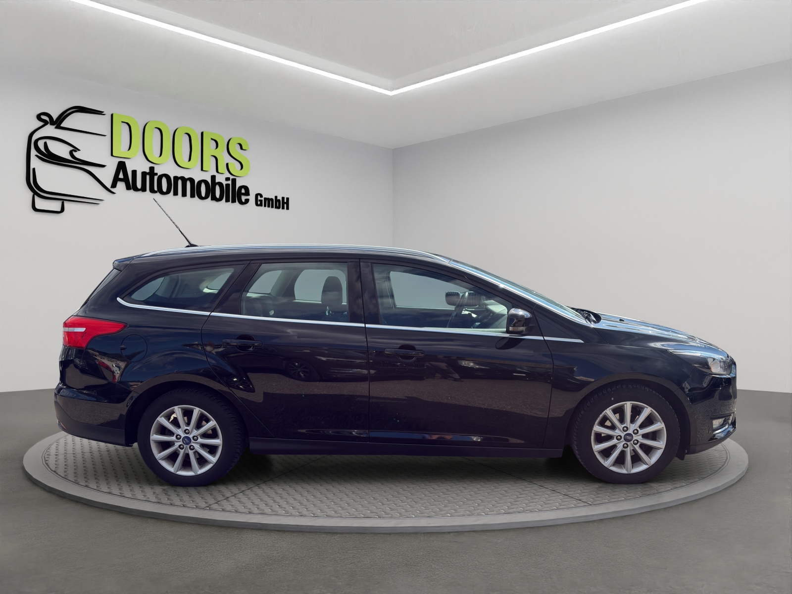 FORD Focus 1.0 SCTi Black Edition-image-8
