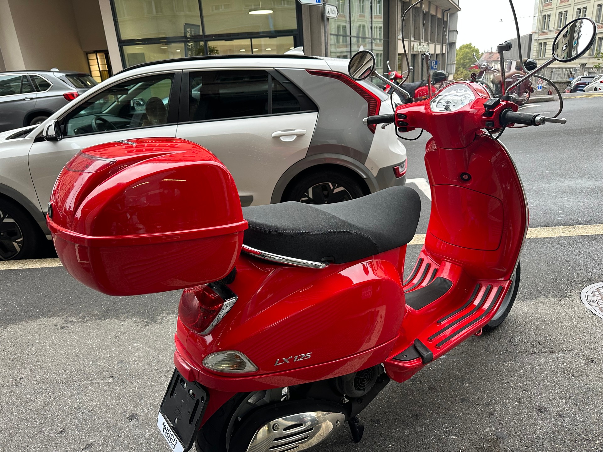 PIAGGIO Vespa 125 LX4-image-4