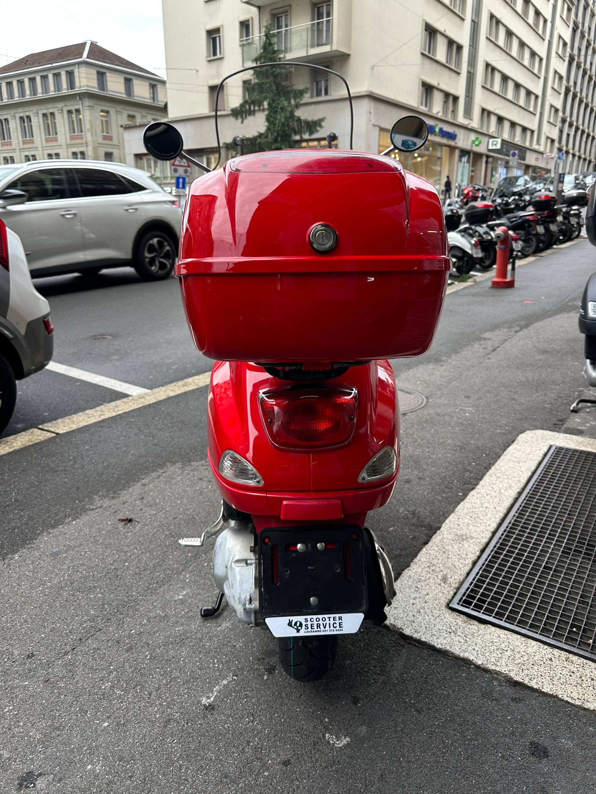 PIAGGIO Vespa 125 LX4-image-3