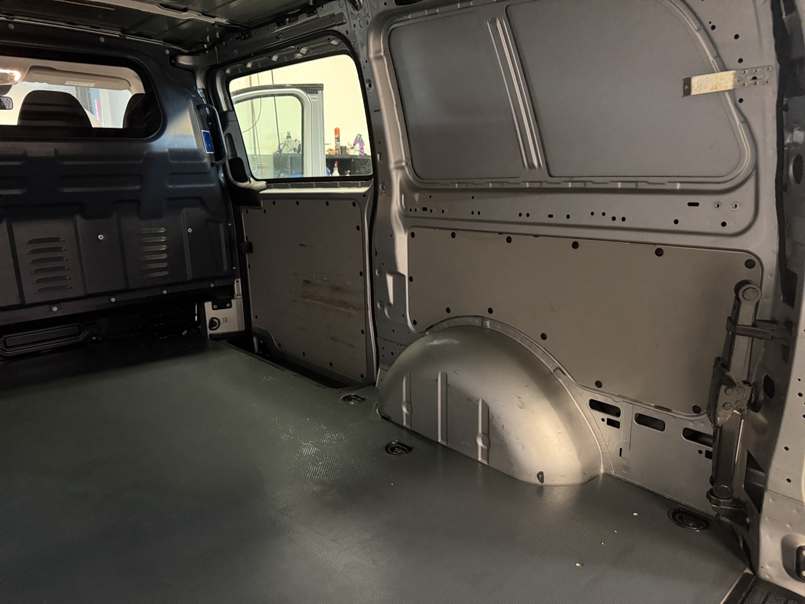 MERCEDES-BENZ Vito 119 CDI Lang 4Matic 7G-Tronic-image-15