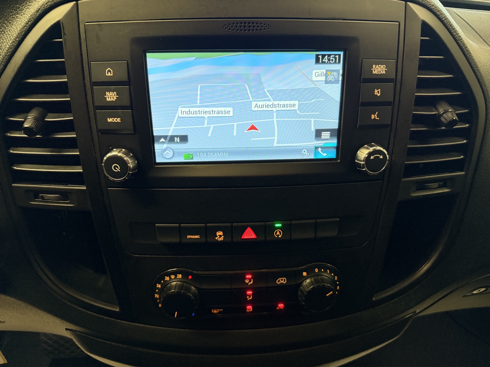 MERCEDES-BENZ Vito 119 CDI Lang 4Matic 7G-Tronic-image-9