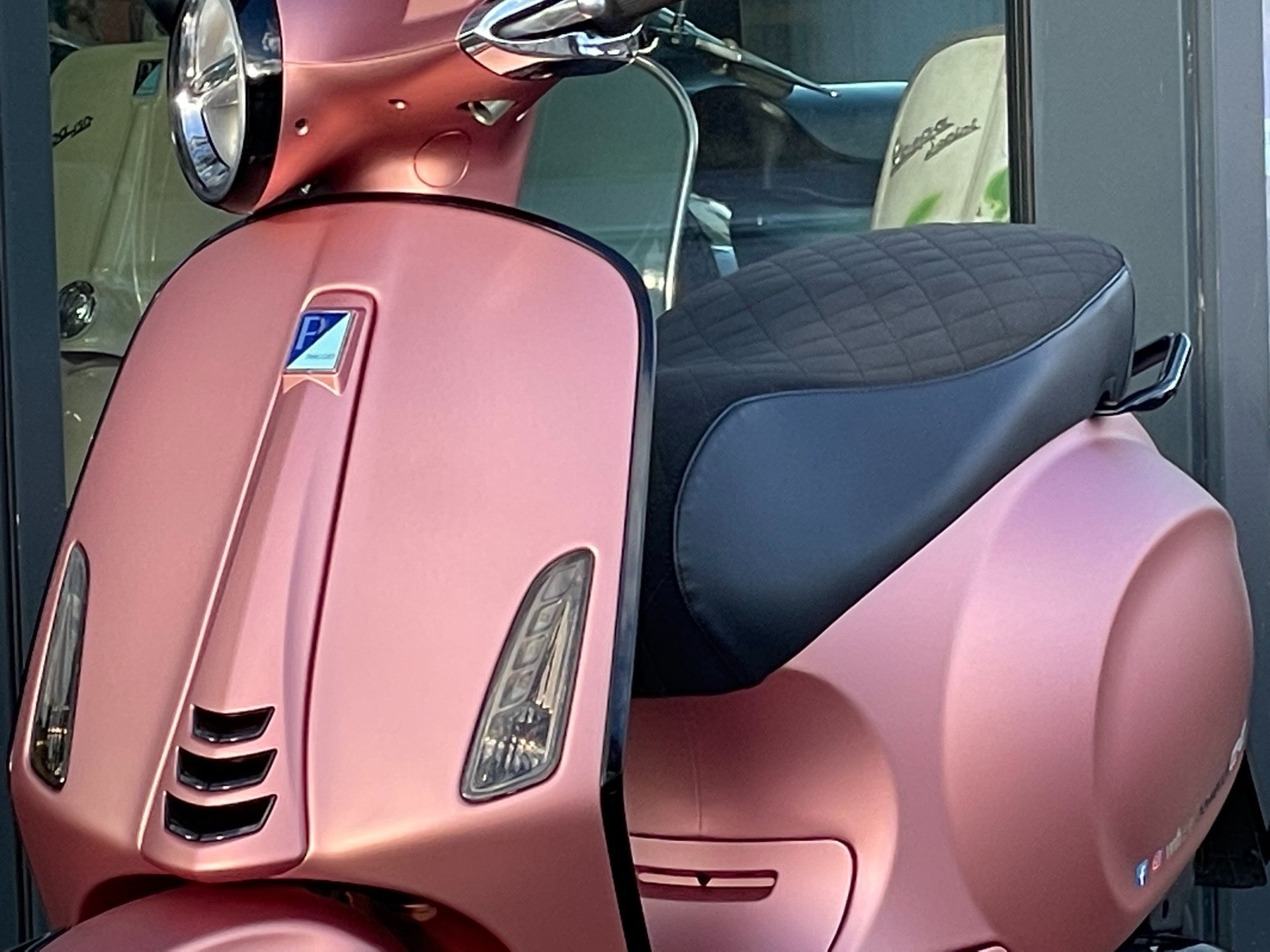 PIAGGIO Vespa 125 Primavera Sport ABS / Alt-Rosa-image-11