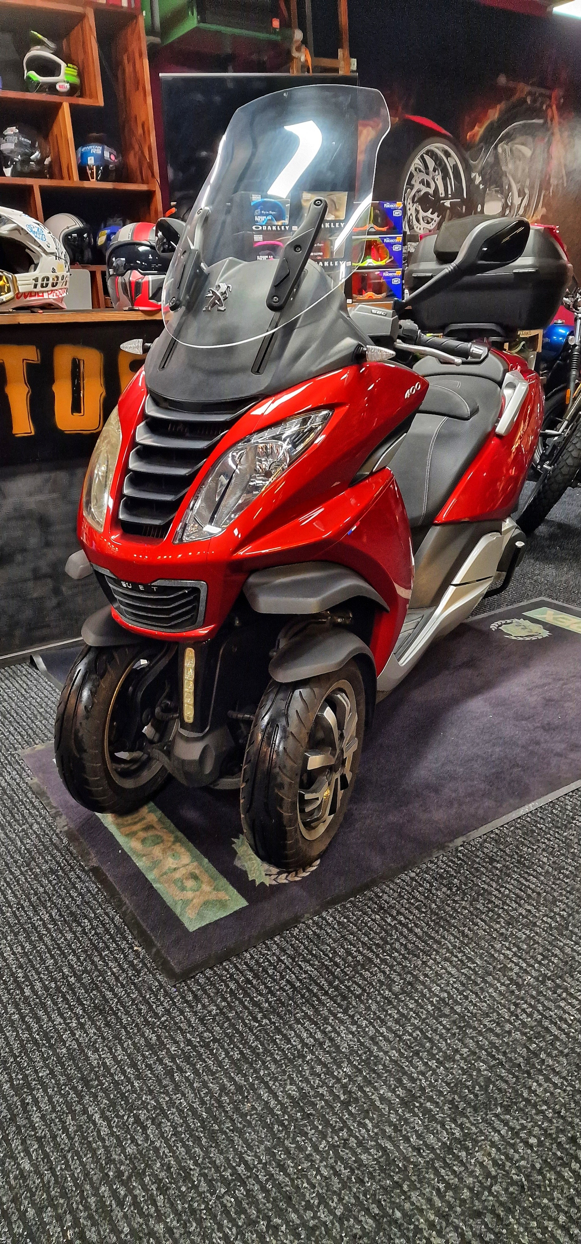PEUGEOT Metropolis 400-image-6