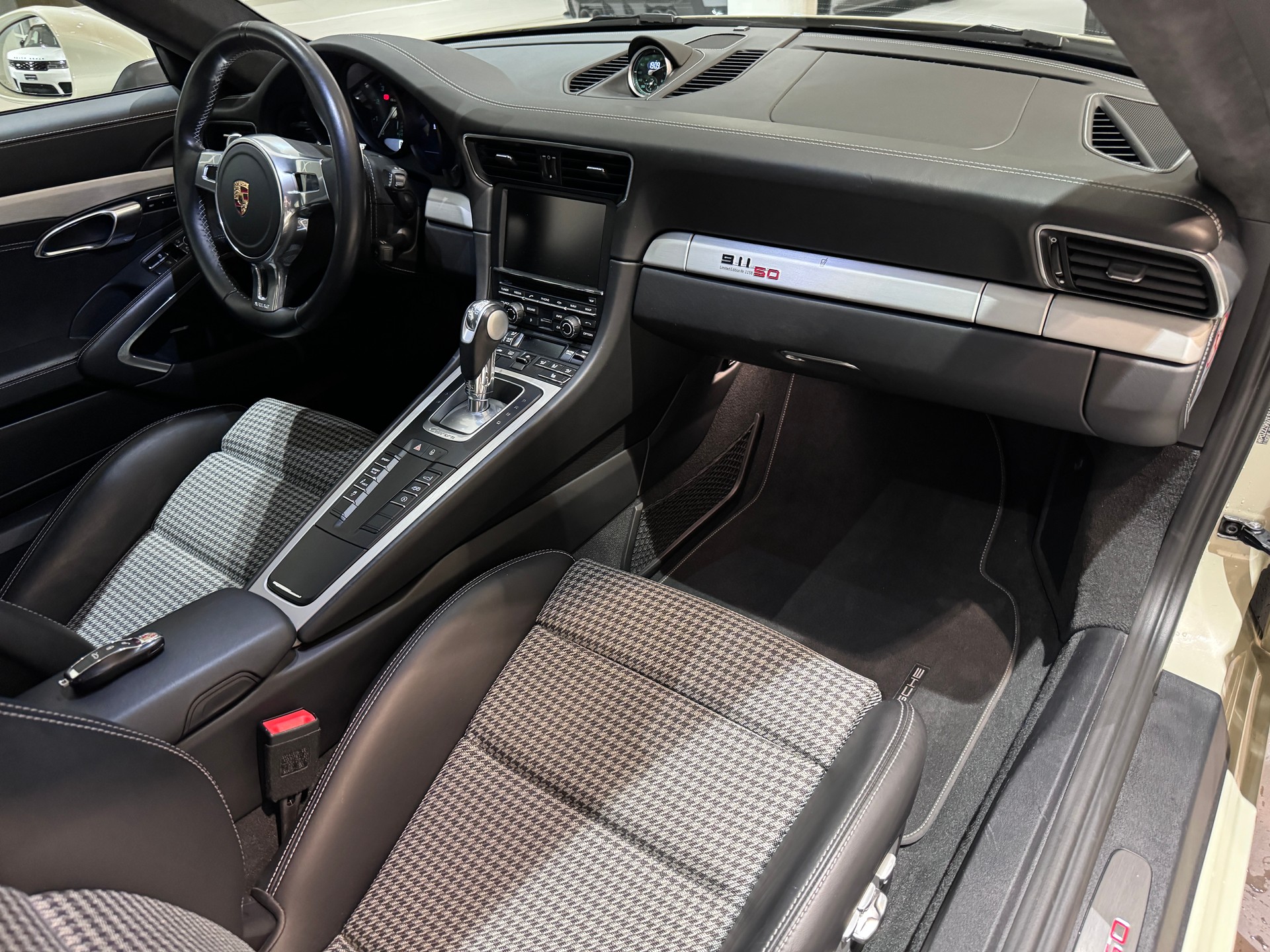 PORSCHE 911 Carrera S 50 Years 430 PS-image-9