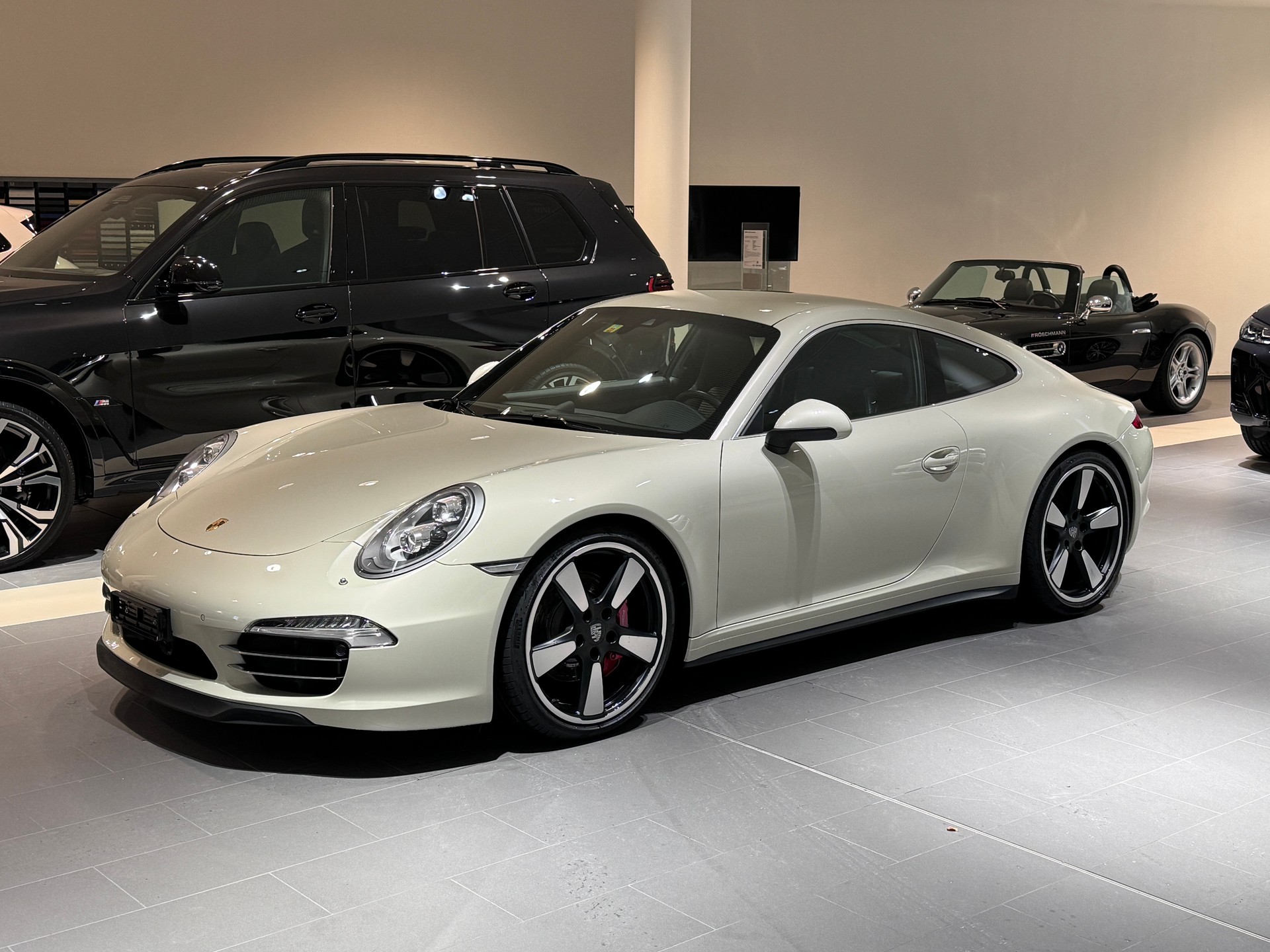 PORSCHE 911 Carrera S 50 Years 430 PS-showroom-element-2