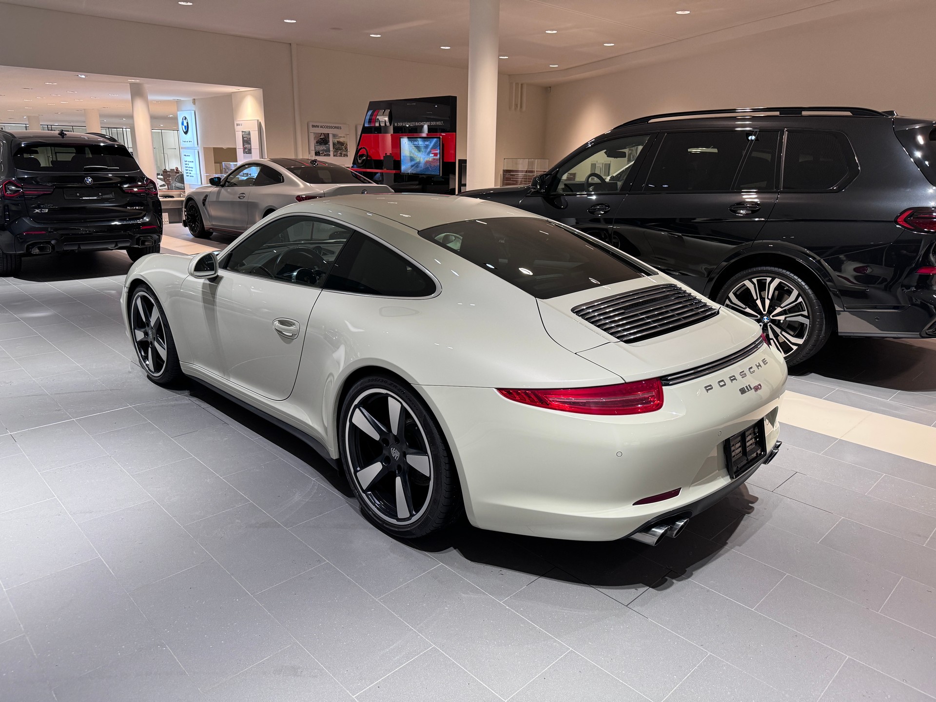 PORSCHE 911 Carrera S 50 Years 430 PS-showroom-element-3