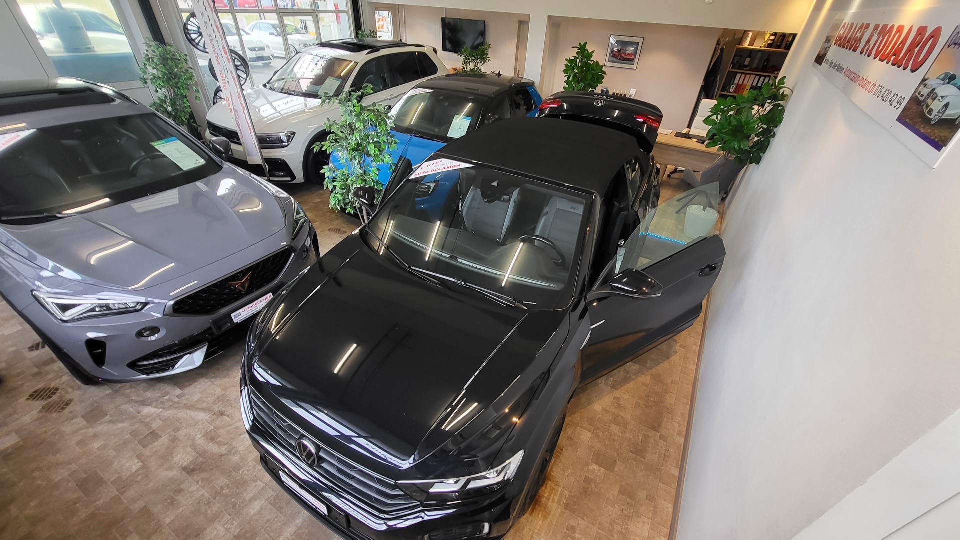 VW T-Roc Cabriolet 1.5 TSI EVO Black & White DSG-image-13