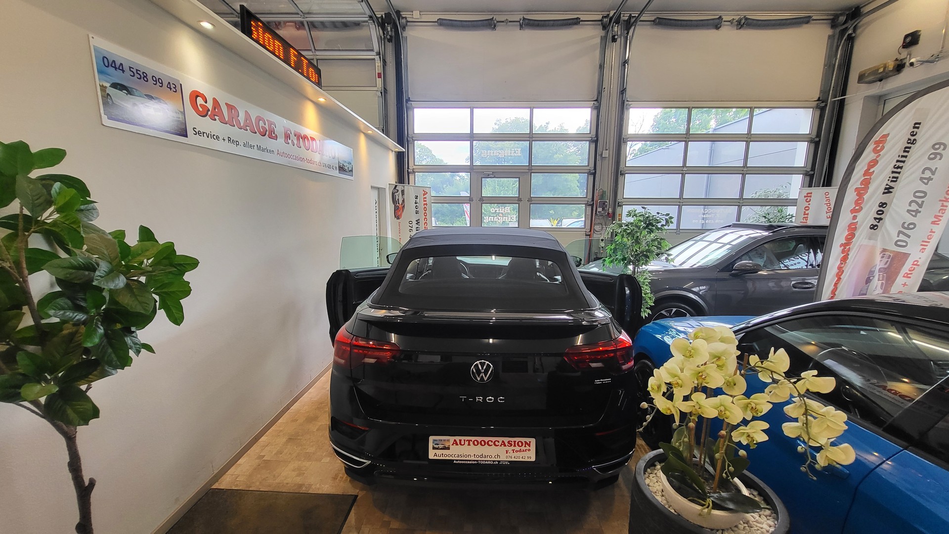 VW T-Roc Cabriolet 1.5 TSI EVO Black & White DSG-image-11