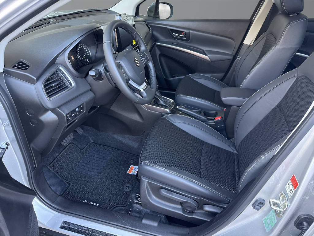 SUZUKI S-Cross 1.5 Piz Sulai Top Hybrid 4x4-image-6