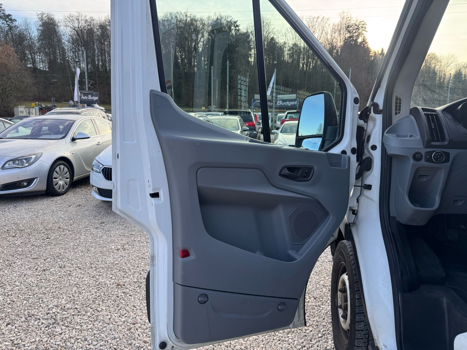 FORD Transit 350 L4H1 Ambiente FWD-image-17