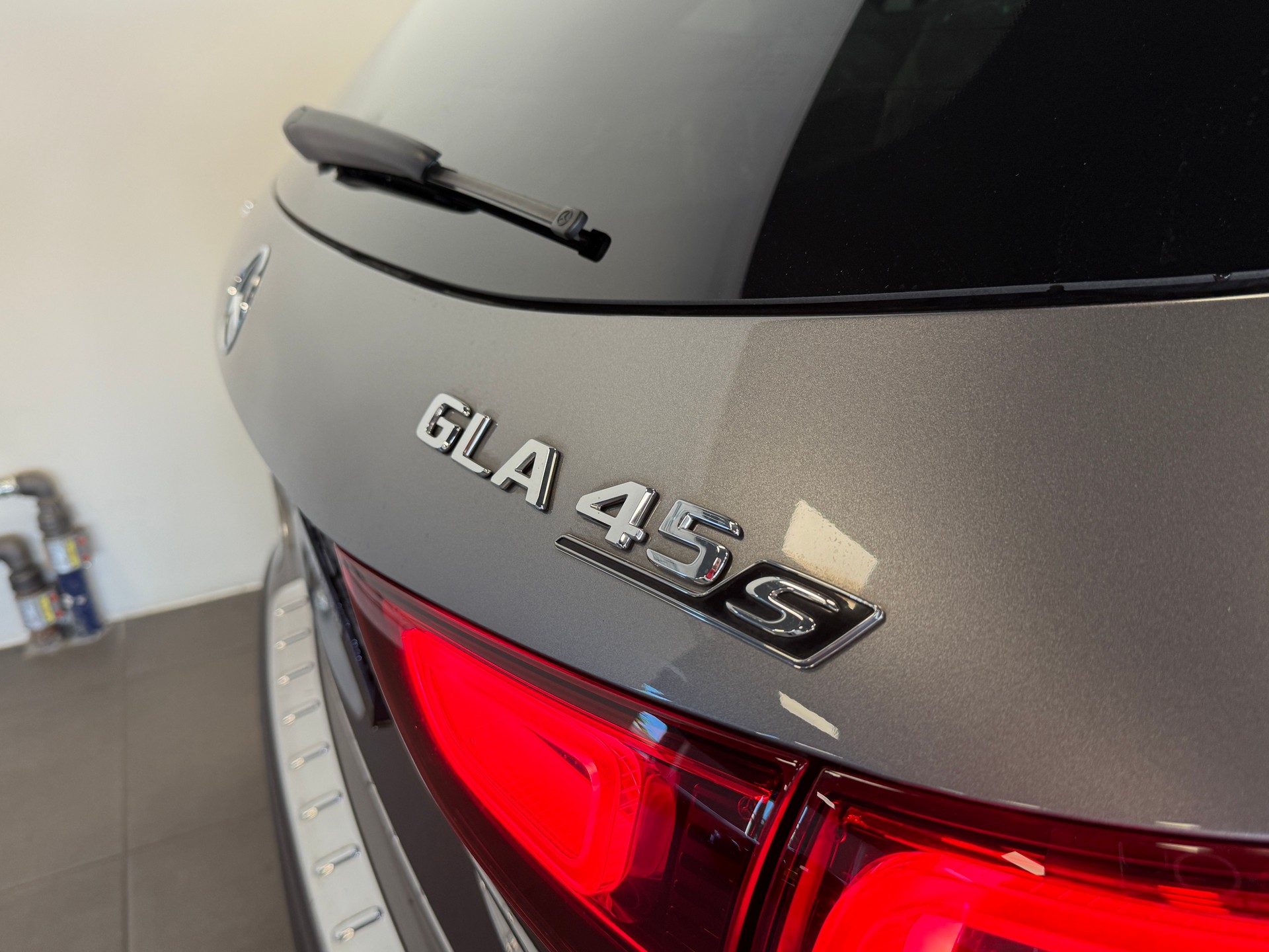 MERCEDES-BENZ GLA 45 S AMG 4Matic+ 8G-Speedshift DCT-image-6