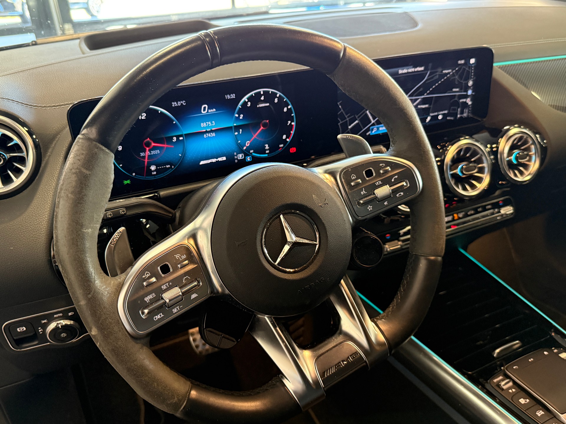 MERCEDES-BENZ GLA 45 S AMG 4Matic+ 8G-Speedshift DCT-image-13