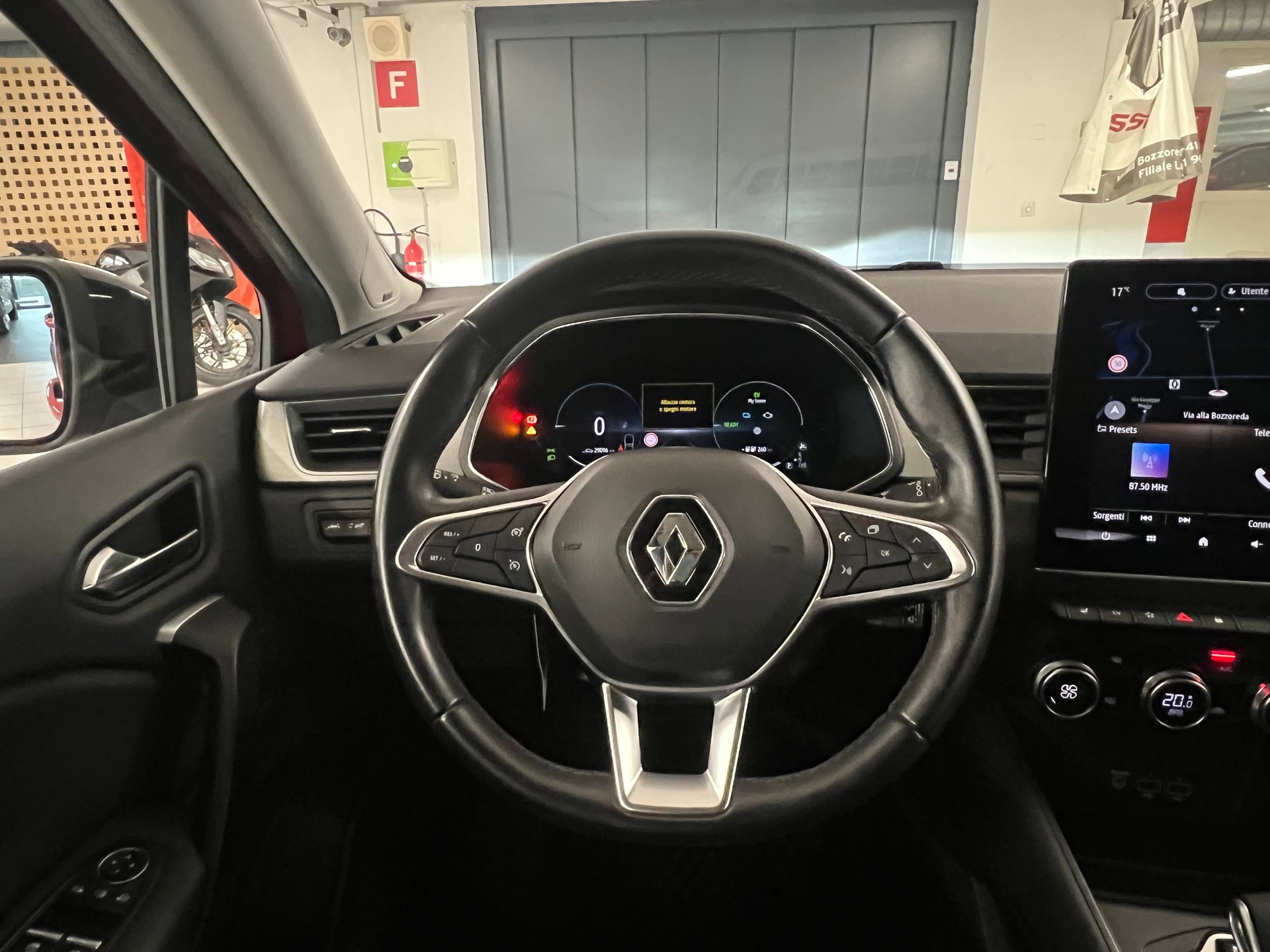 RENAULT CAPTUR 1.6 E-TECH Plug-in-image-5